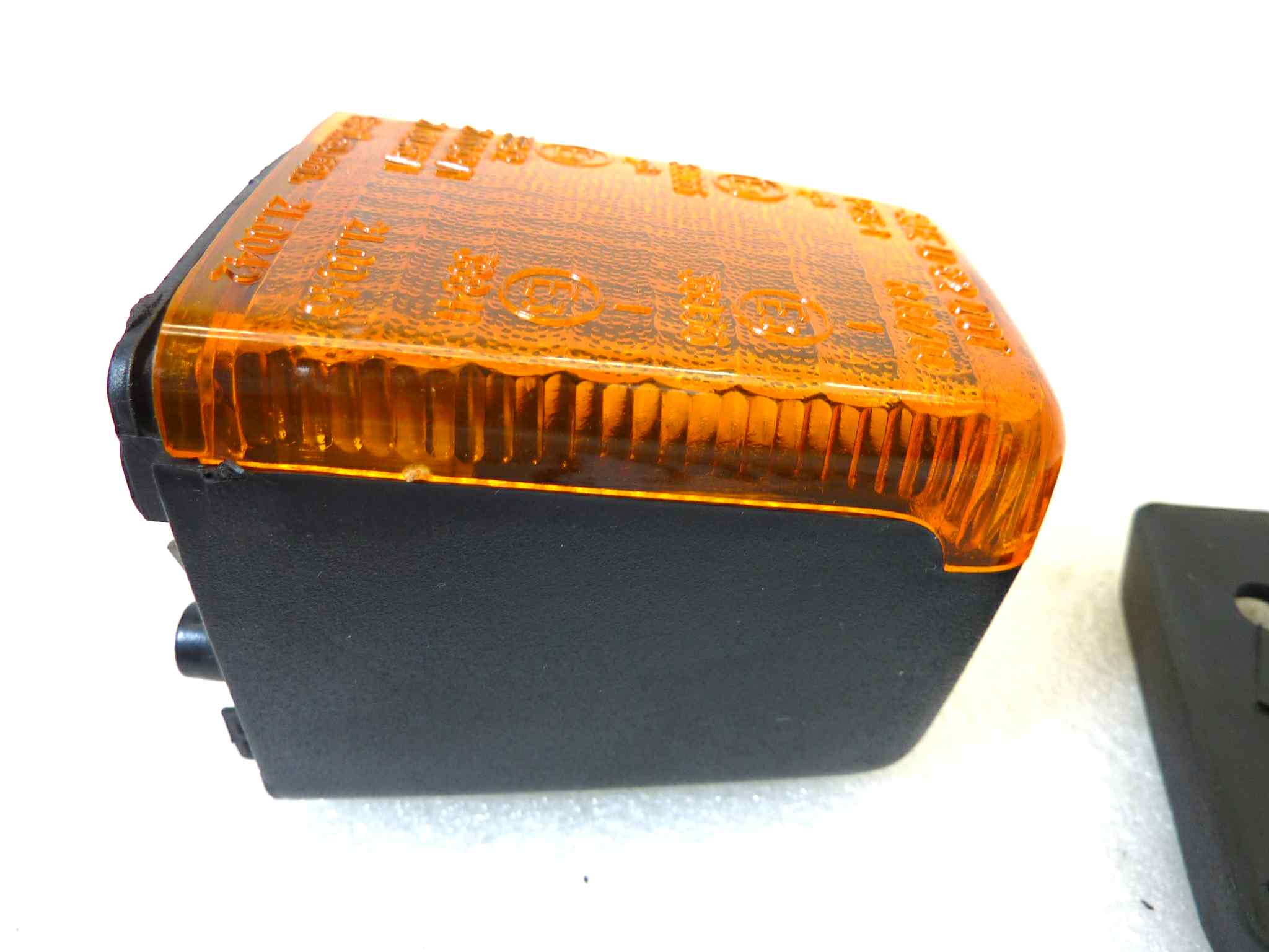 Freccia posteriore Guzzi Cagiva Aletta Oro Triom 210042 con base gomma sinistra - immagine 7