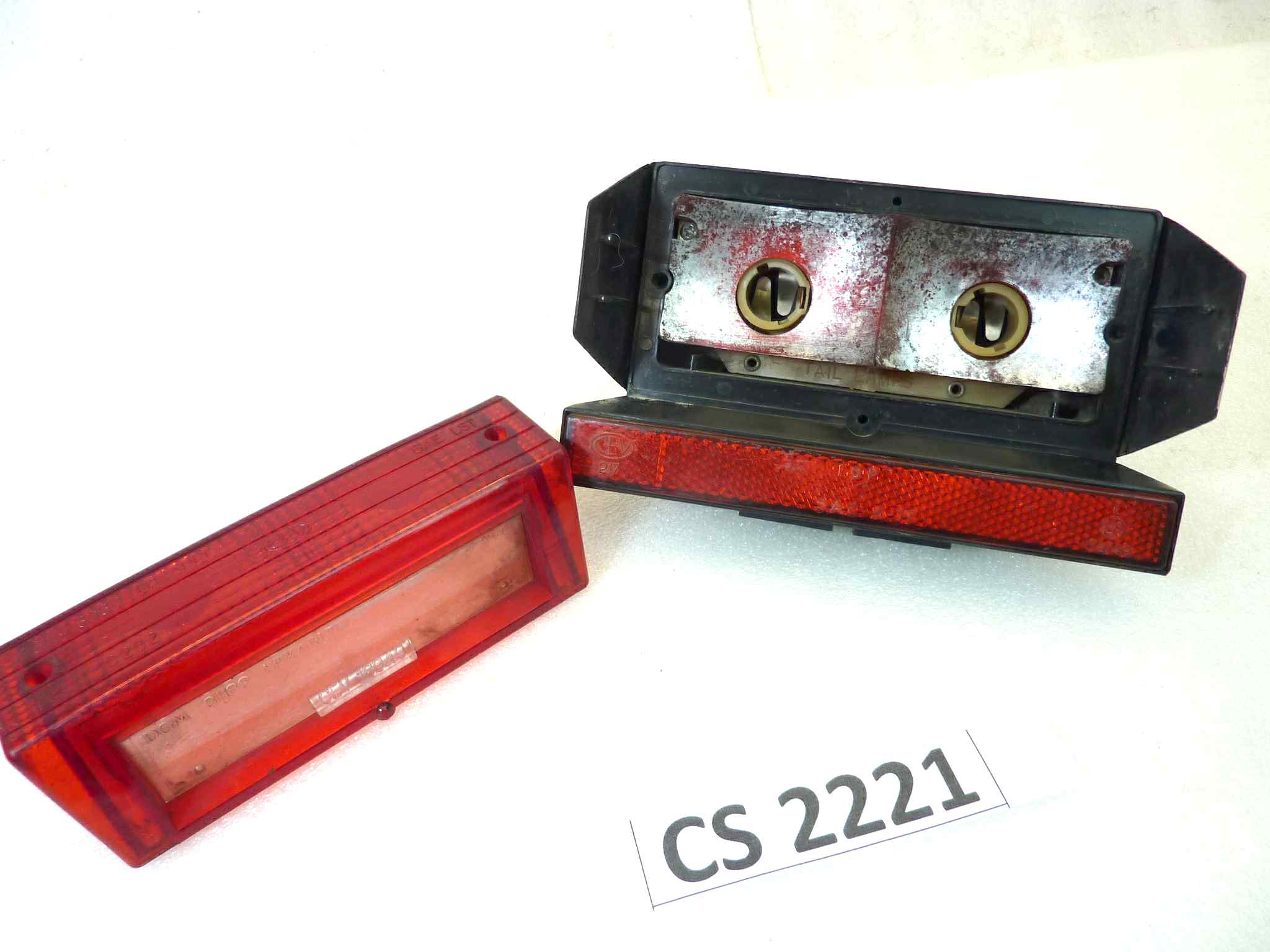 Fanalino fanale posteriore Guzzi V35 SP1000 Le Mans III T3 T4 850 PA cod 19740900 19741000 come da foto - immagine 2