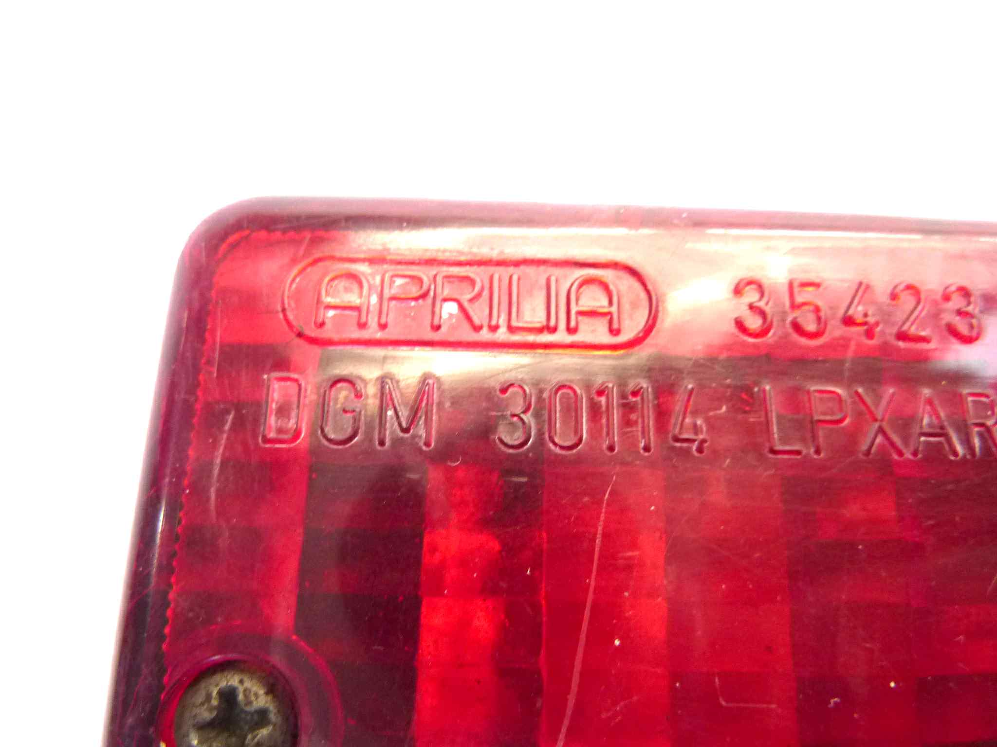 Fanalino fanale posteriore Guzzi V1000 Idroconvert non testato, non aperto, proposto come da ritrovamento e come da foto in annuncio - immagine 8