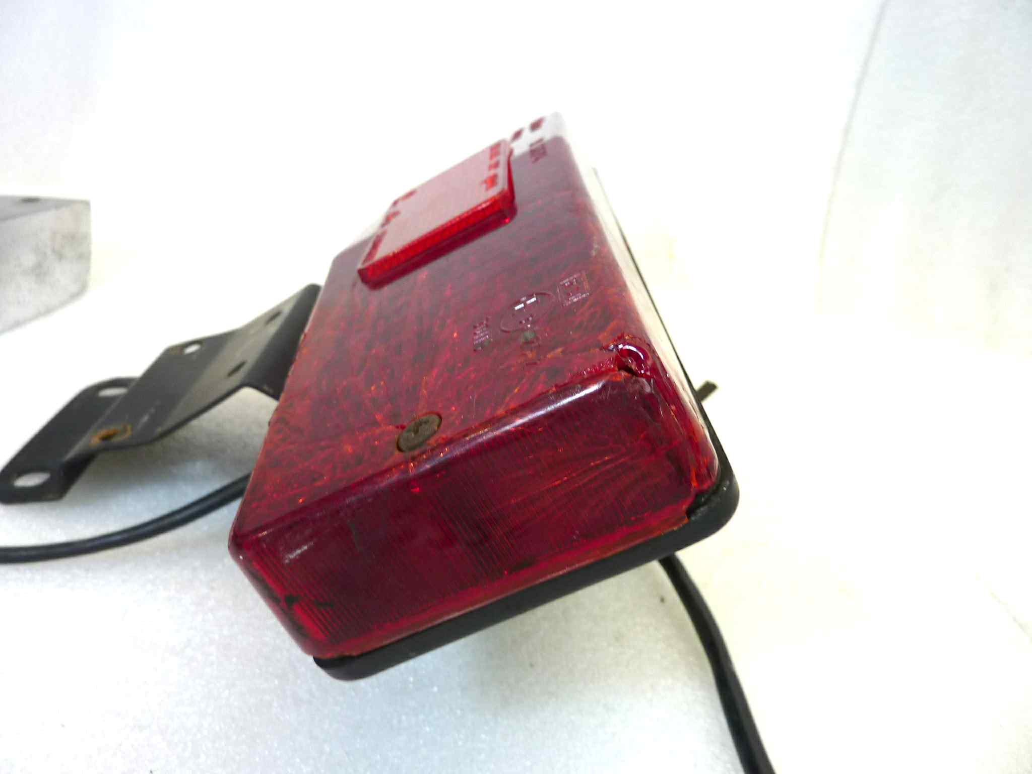 Fanalino fanale posteriore Guzzi V1000 Idroconvert non testato, non aperto, proposto come da ritrovamento e come da foto in annuncio - immagine 10