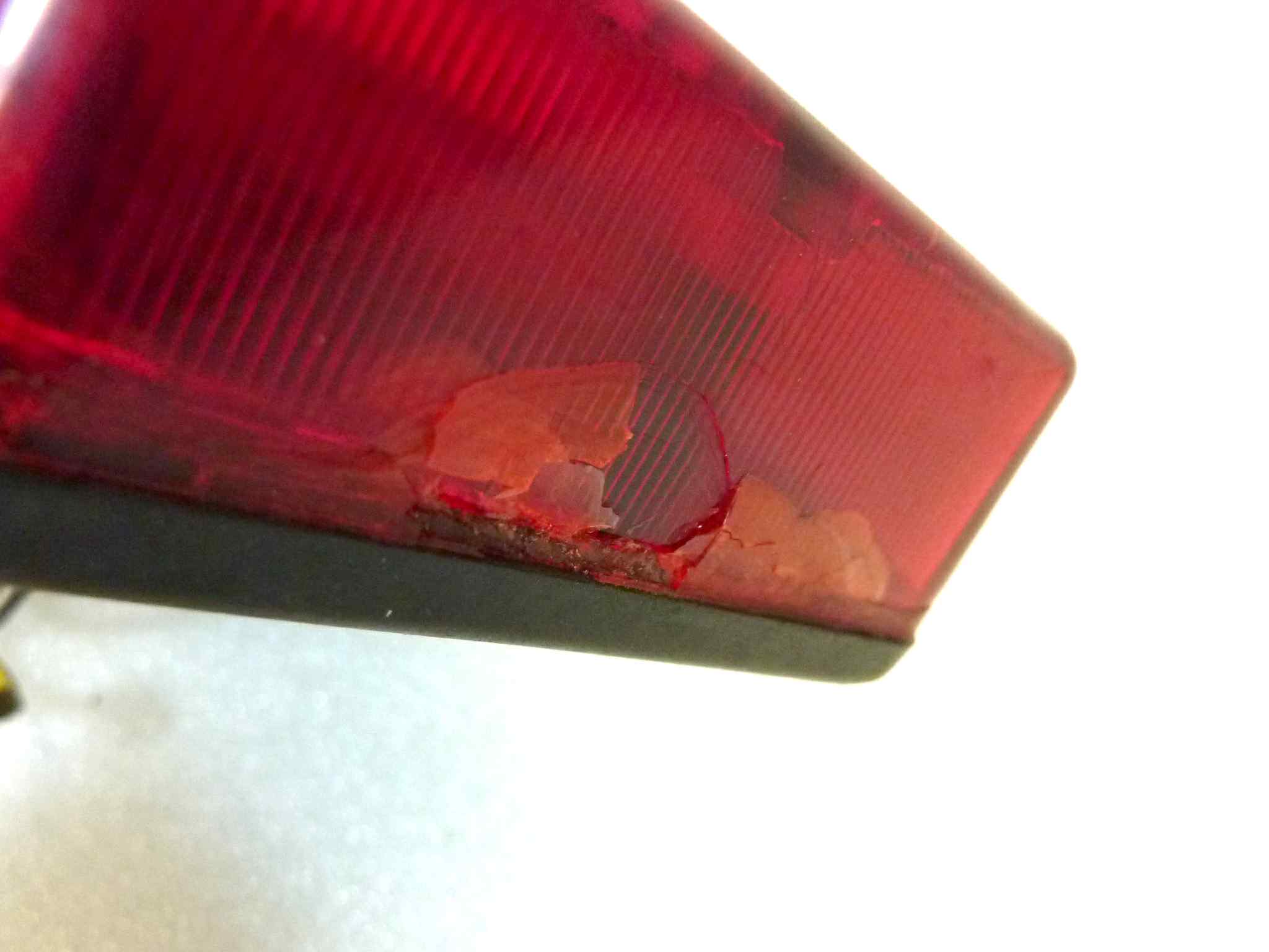 Fanalino fanale posteriore Guzzi V1000 Idroconvert non testato, non aperto, proposto come da ritrovamento e come da foto in annuncio - immagine 14