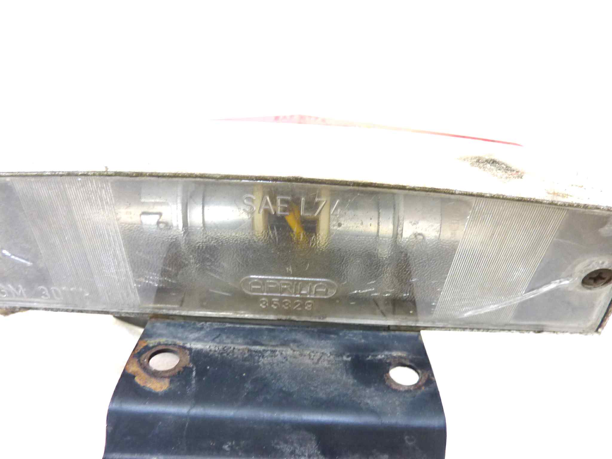 Fanalino fanale posteriore Guzzi V1000 Idroconvert non testato, non aperto, proposto come da ritrovamento e come da foto in annuncio - immagine 5