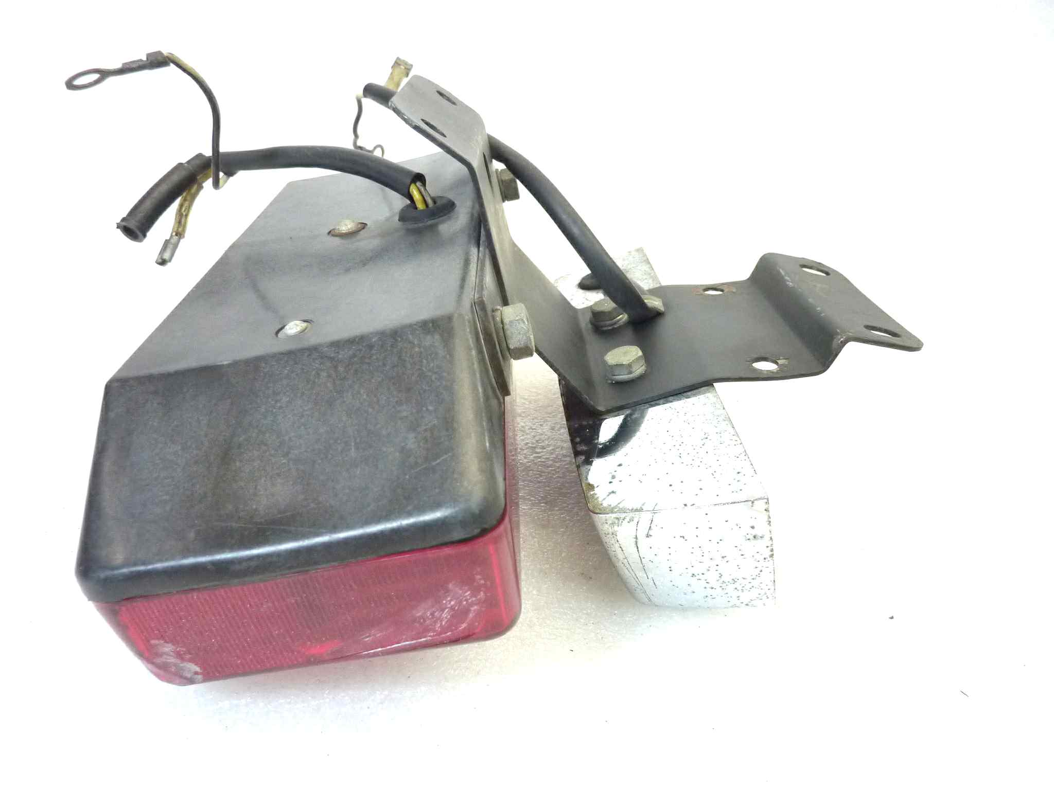 Fanalino fanale posteriore Guzzi V1000 Idroconvert non testato, non aperto, proposto come da ritrovamento e come da foto in annuncio - immagine 10