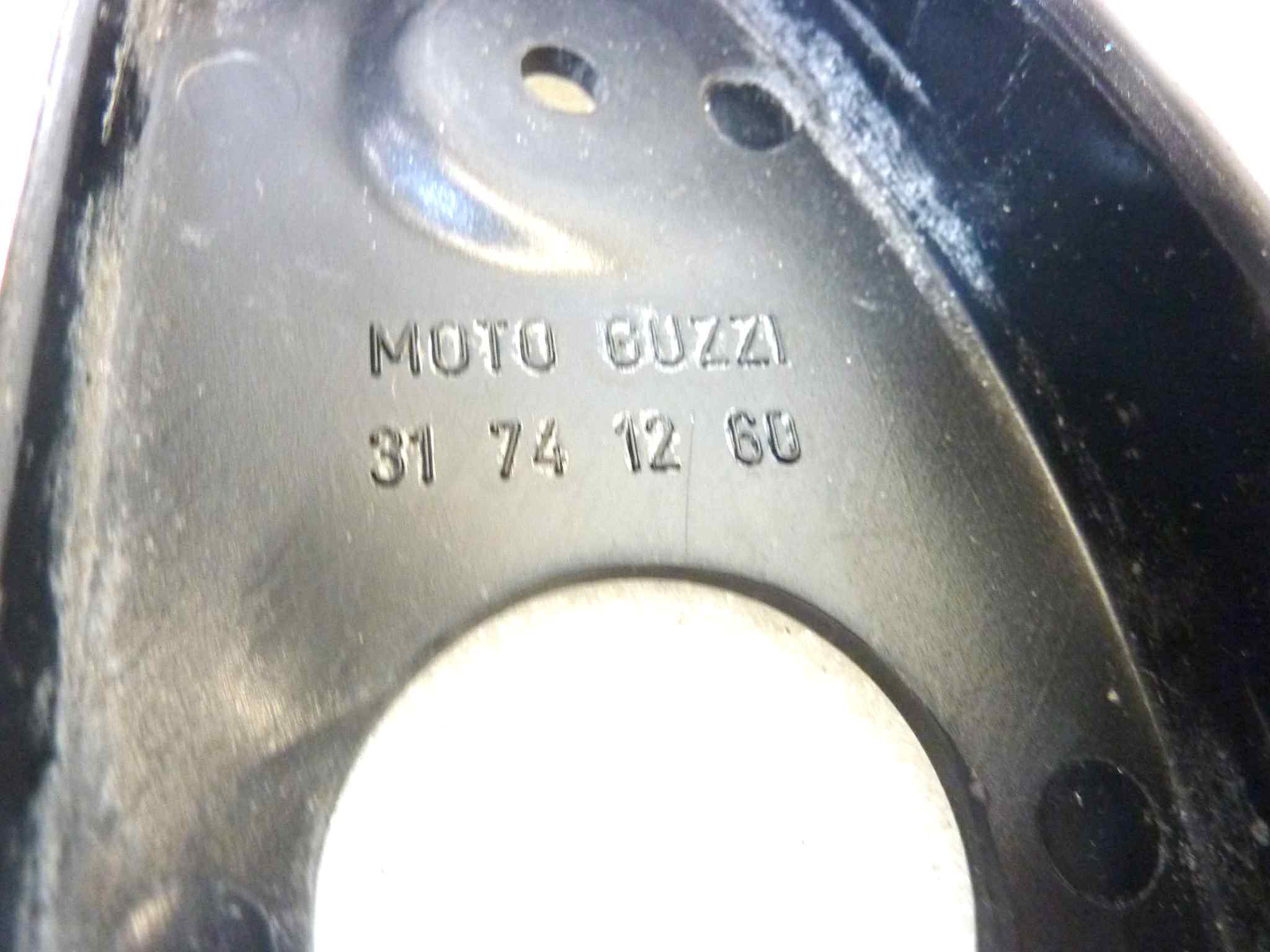 Staffa fanalino posteriore Guzzi Nevada 350 750 cod 31741260 - immagine 7