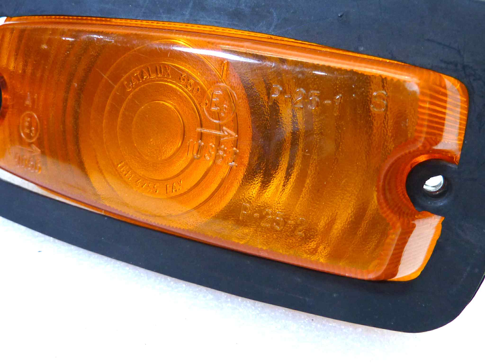 Coppia frecce Guzzi 1000-SP SP-2 Spada T4 Fiat 850 Catalux 850 B IGM 4755 LAX - immagine 5
