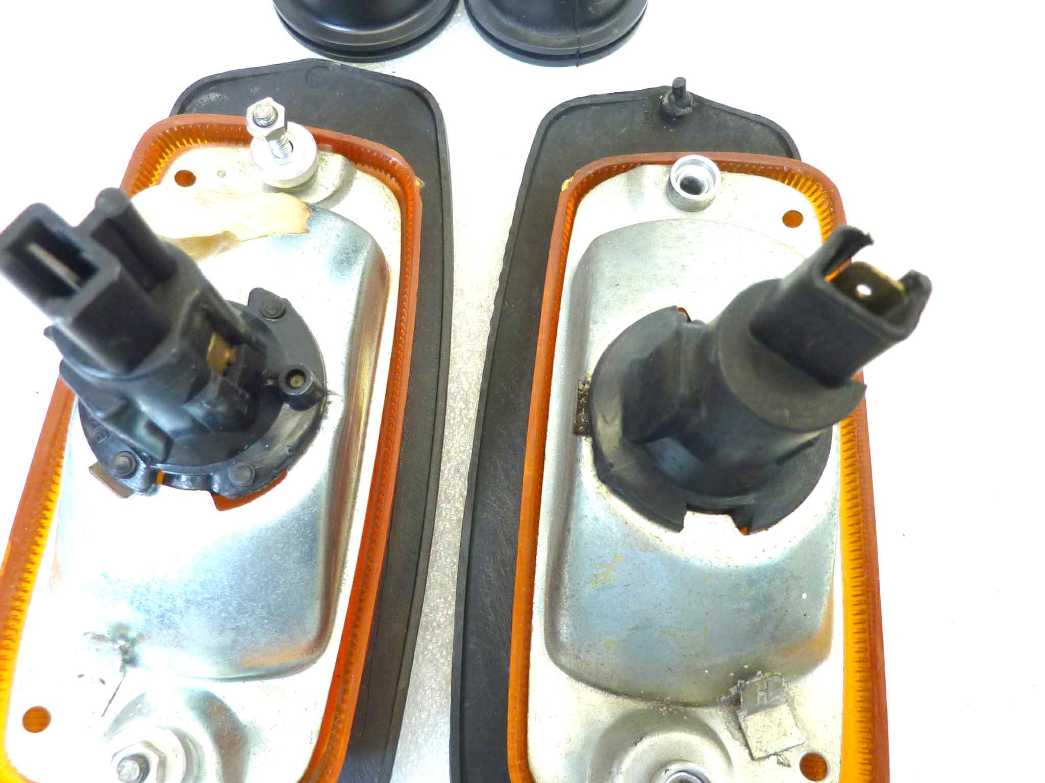 Coppia frecce Guzzi 1000-SP SP-2 Spada T4 Fiat 850 Catalux 850 B IGM 4755 LAX - immagine 10