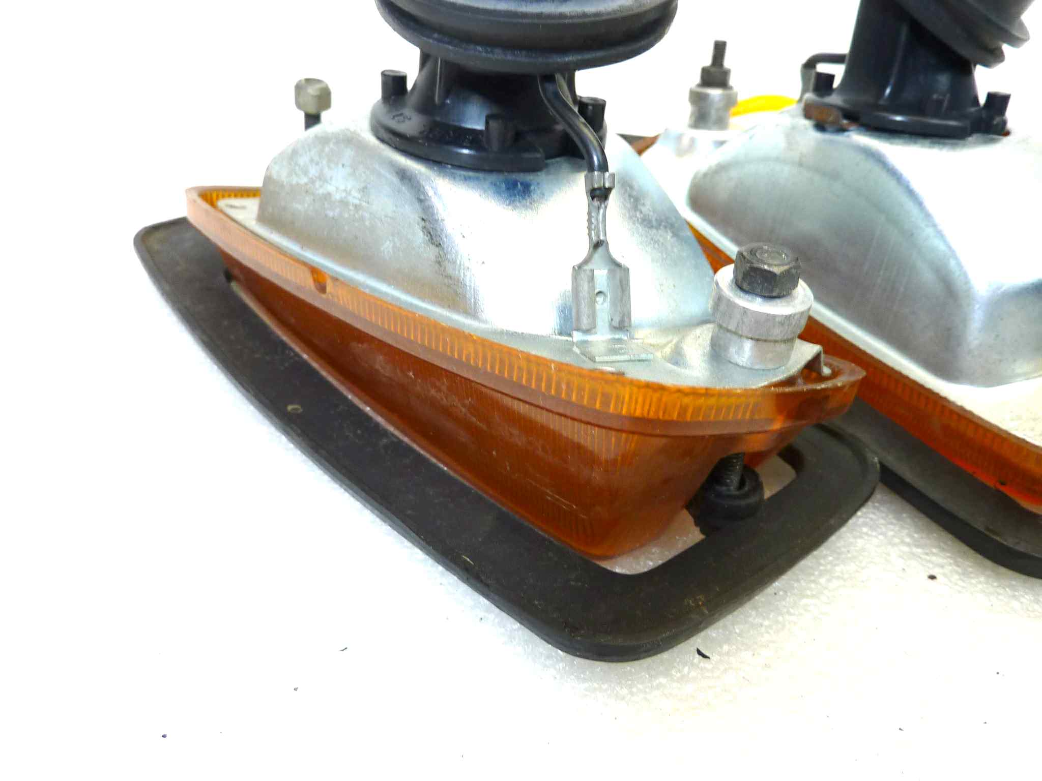 Coppia frecce carena Guzzi 1000-SP SP-2 Spada T4 Fiat 850 Stars IGM 3383 LAX - immagine 9