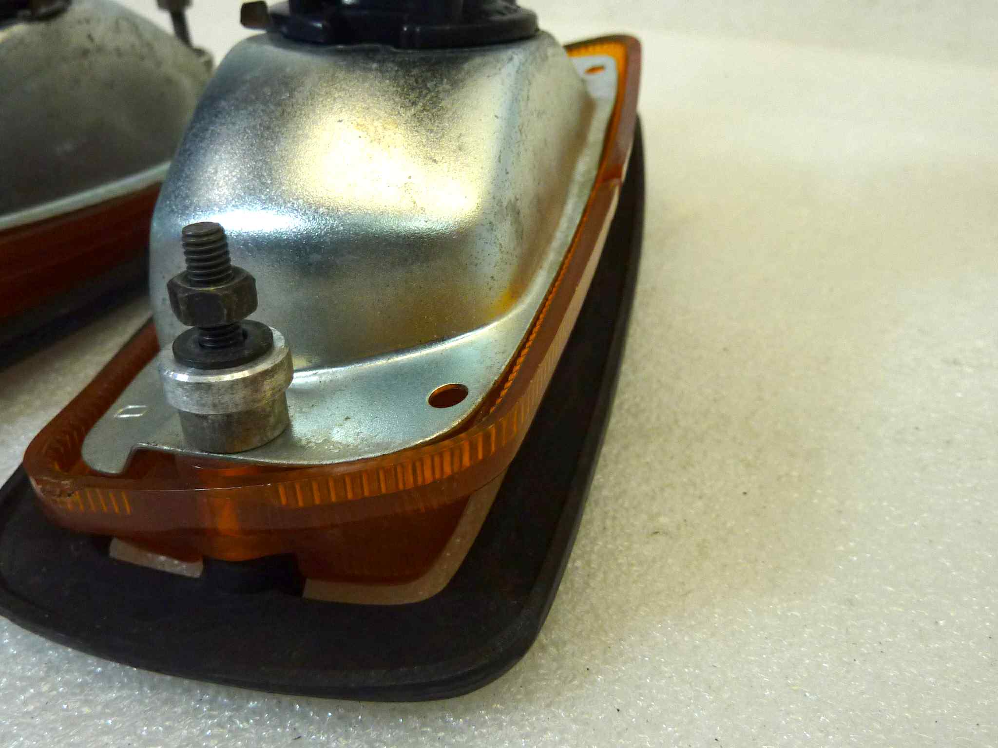 Coppia frecce carena Guzzi 1000-SP SP-2 Spada T4 Fiat 850 Stars IGM 3383 LAX - immagine 10