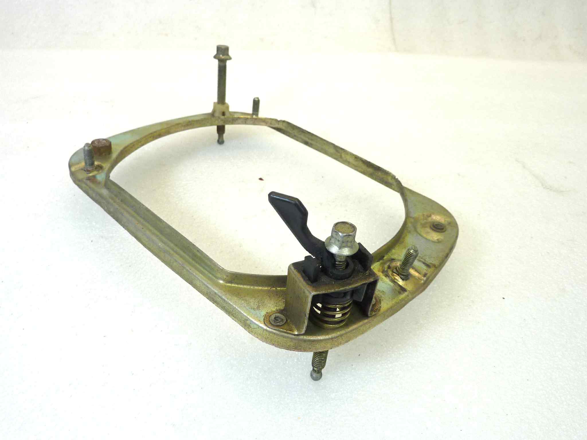 Staffa Faro anteriore rettangolare per Moto Guzzi V35 III, V35 Imola, V35 Imola II,V65 Lario, V50 Monza, 650 750 1000 SP,850 Le Mans II - immagine 3