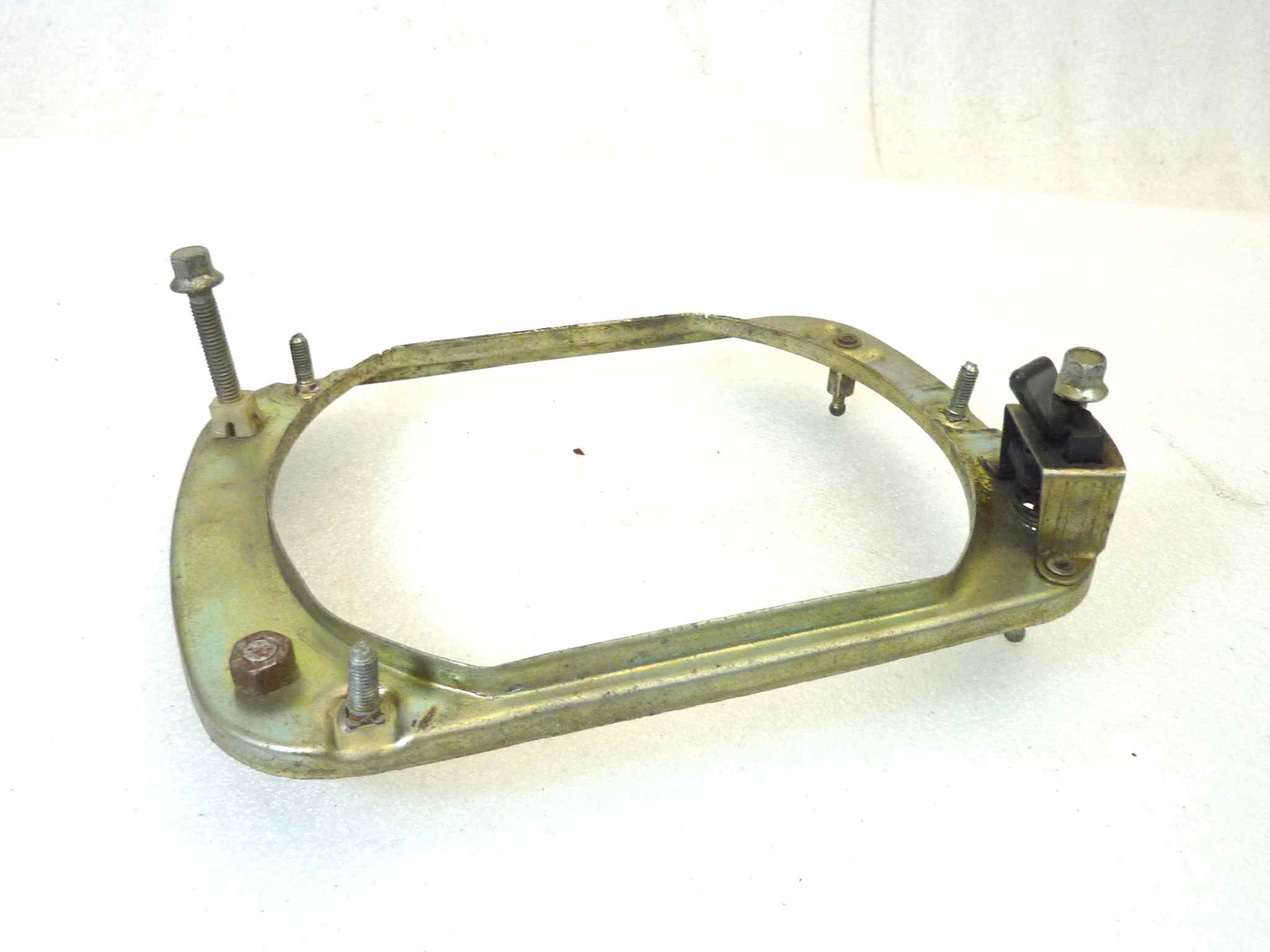 Staffa Faro anteriore rettangolare per Moto Guzzi V35 III, V35 Imola, V35 Imola II,V65 Lario, V50 Monza, 650 750 1000 SP,850 Le Mans II - immagine 4