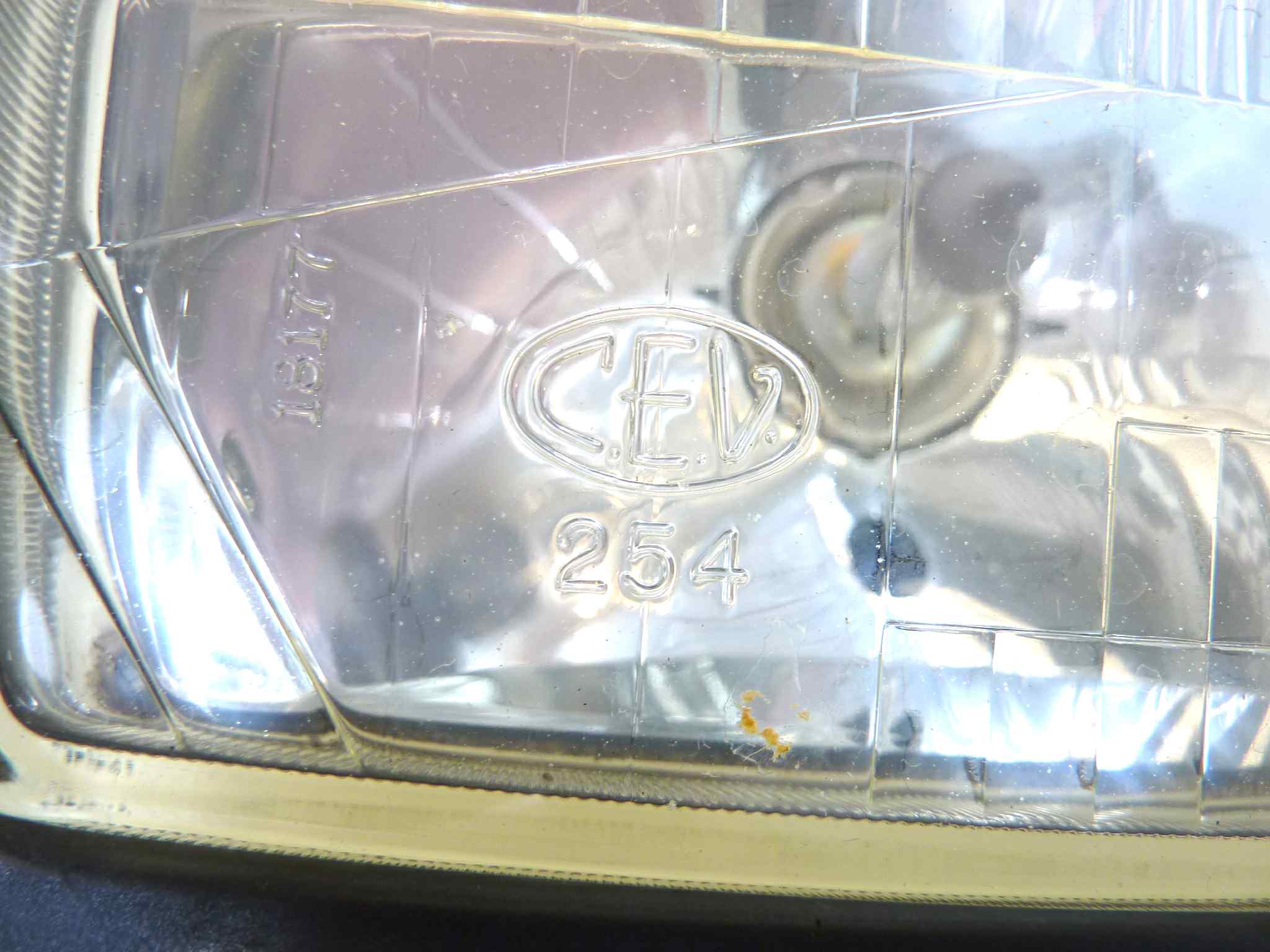 Faro carena Driver Guzzi California 2 e vari modelli Cev 254 con scocca esterna - immagine 3