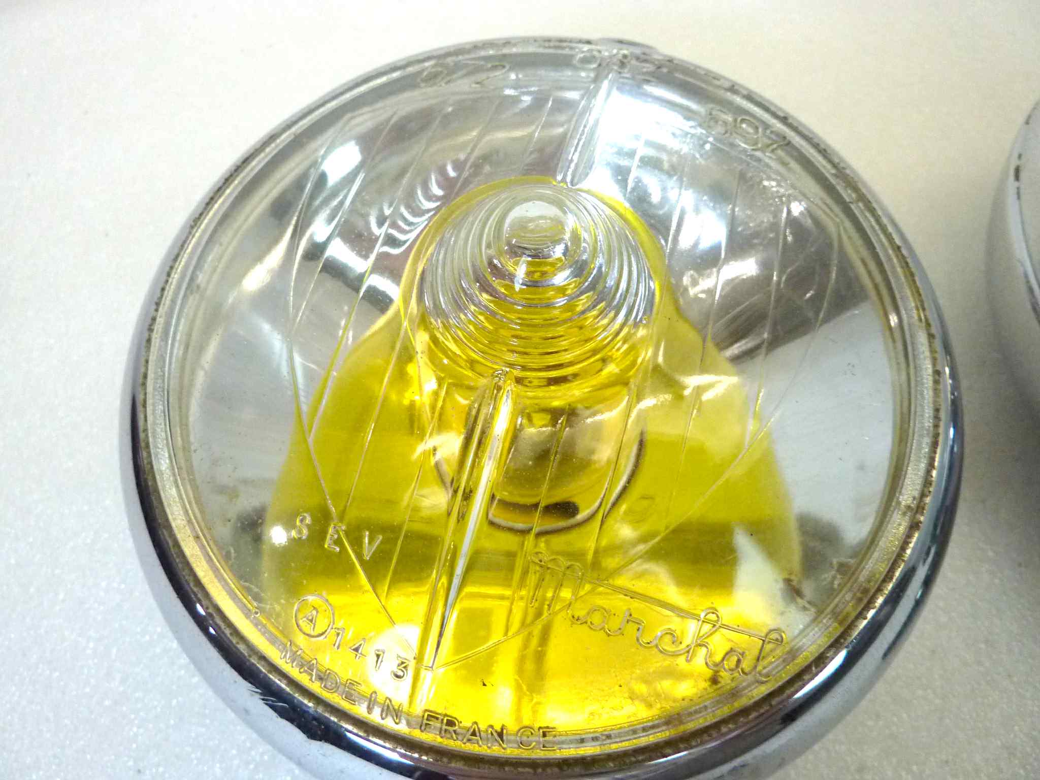 Coppia fendinebbia epoca Marchal Sev 672 682 692 diam tot 140 mm auto epoca originali no replica uno con parabola deteriorata - immagine 4