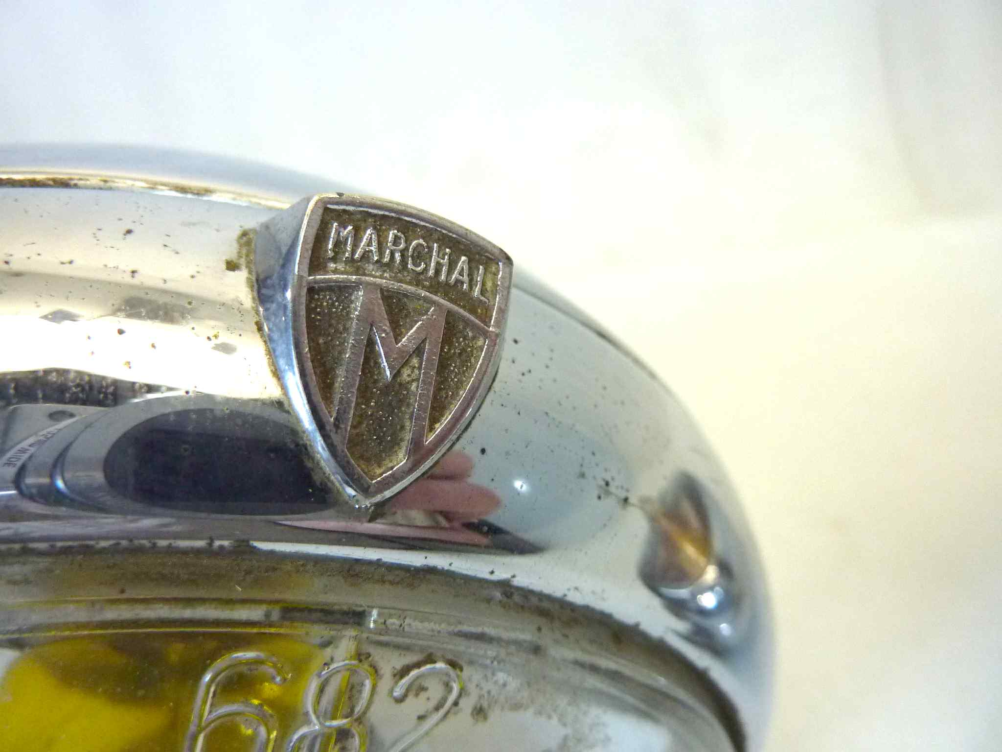 Coppia fendinebbia epoca Marchal Sev 672 682 692 diam tot 140 mm auto epoca originali no replica uno con parabola deteriorata - immagine 12