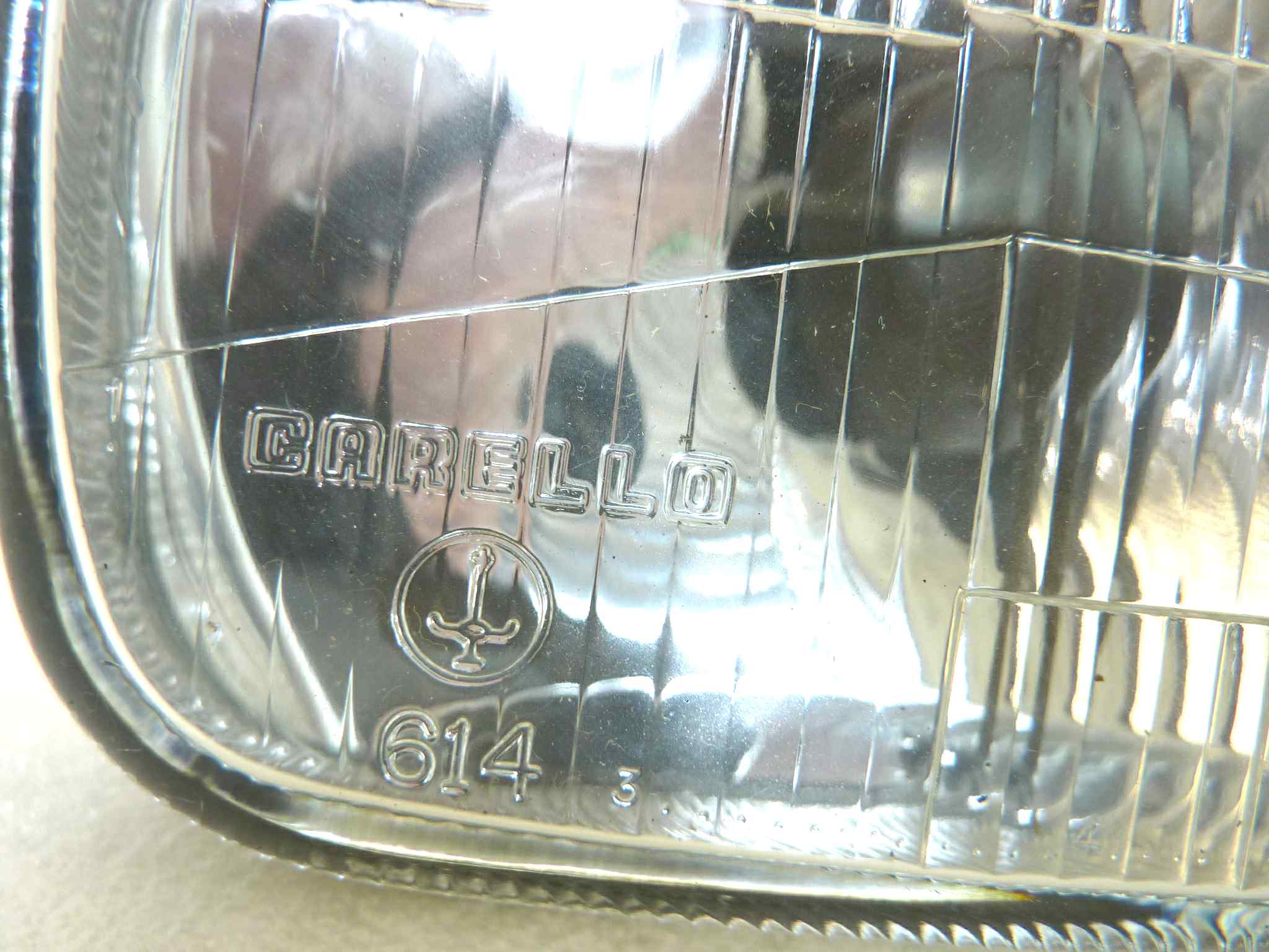 Gruppo ottico faro Fiat 125 126 127 128 900E 900T Fiorino Guzzi V35 Imola Monza Le Mans Maserati Carello 409 - immagine 3