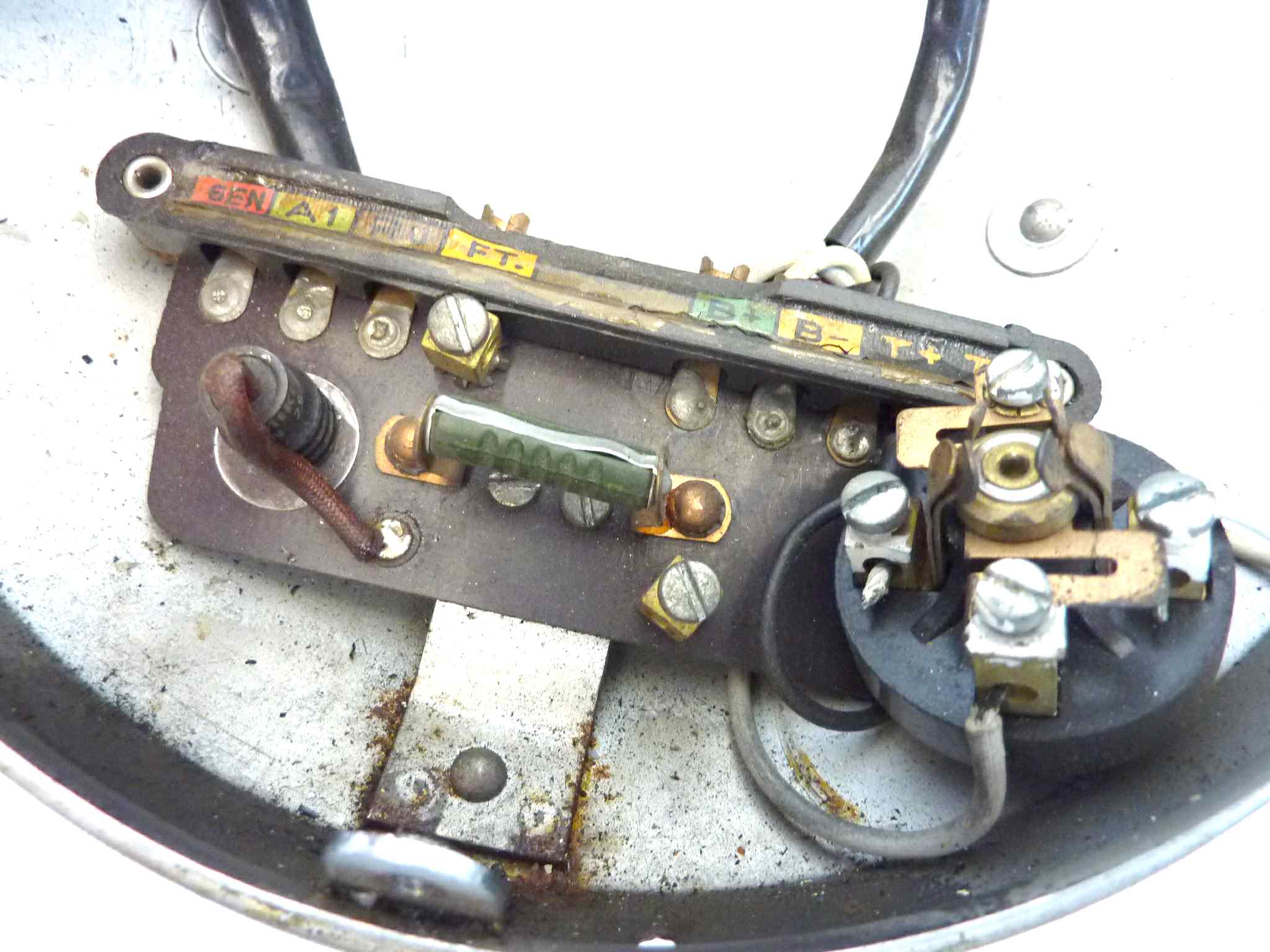Guscio faro Guzzi Stornello Scrambler con comando Aprilia diam est 172 mm int 160 mm come da foto non testato - immagine 3