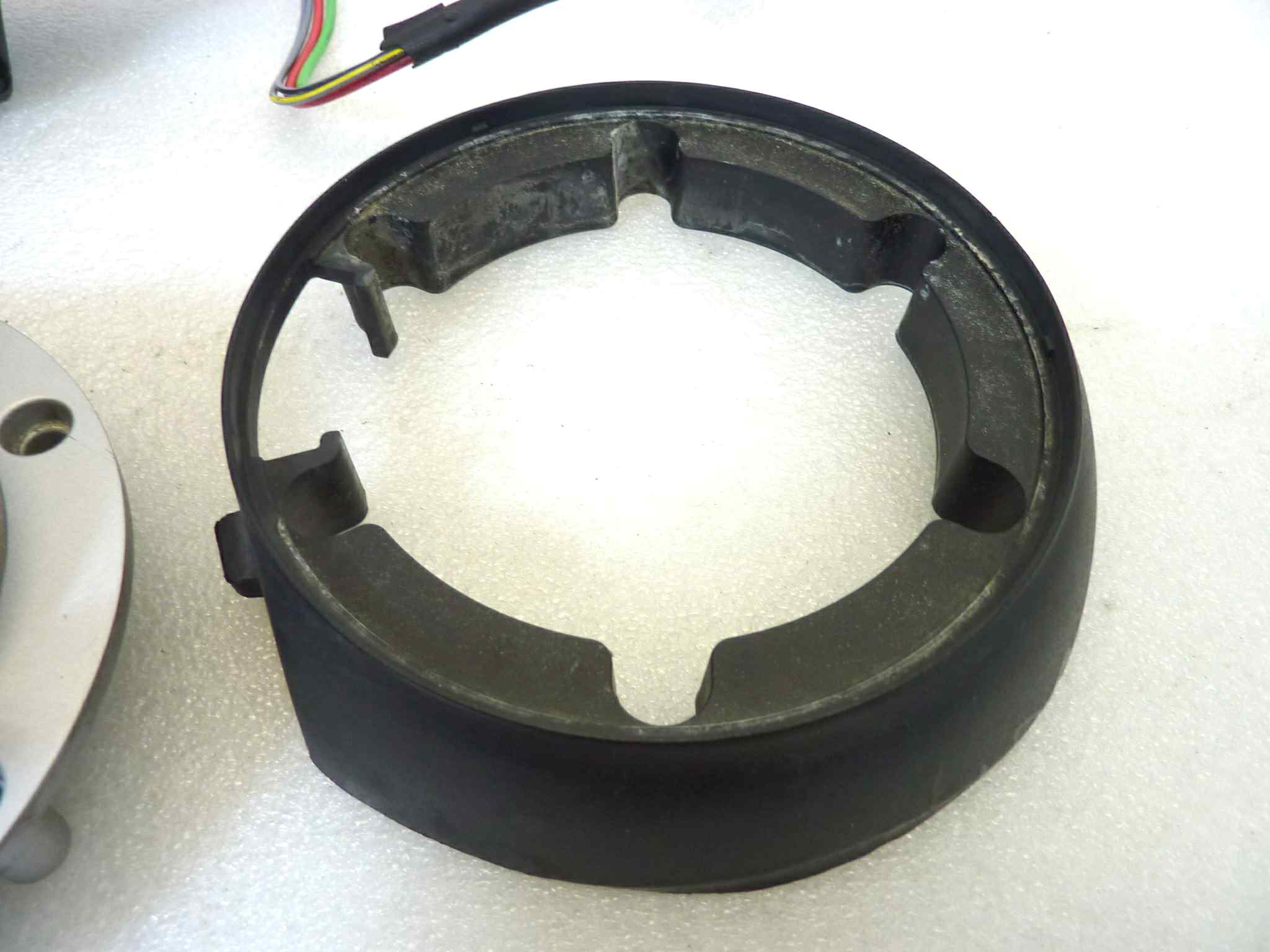Kit serrature blocchetto accensione Bmw 650 Cs Scarver tappo benzina e sgancio sella (sgancio sella con cover da sostituire) due chiavi come da foto - immagine 3