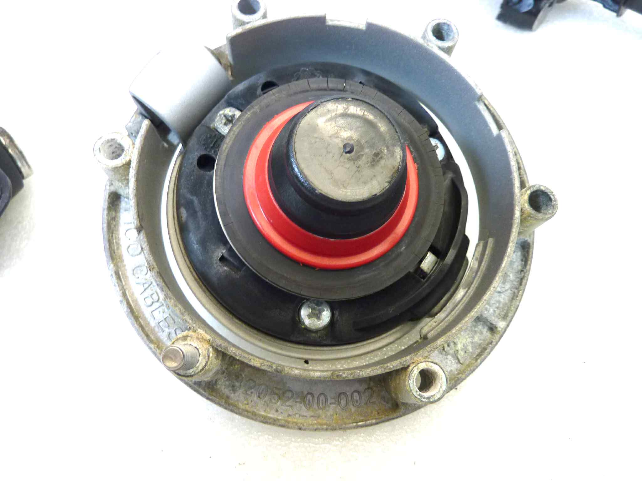 Kit serrature blocchetto accensione Bmw 650 Cs Scarver tappo benzina e sgancio sella (sgancio sella con cover da sostituire) due chiavi come da foto - immagine 16