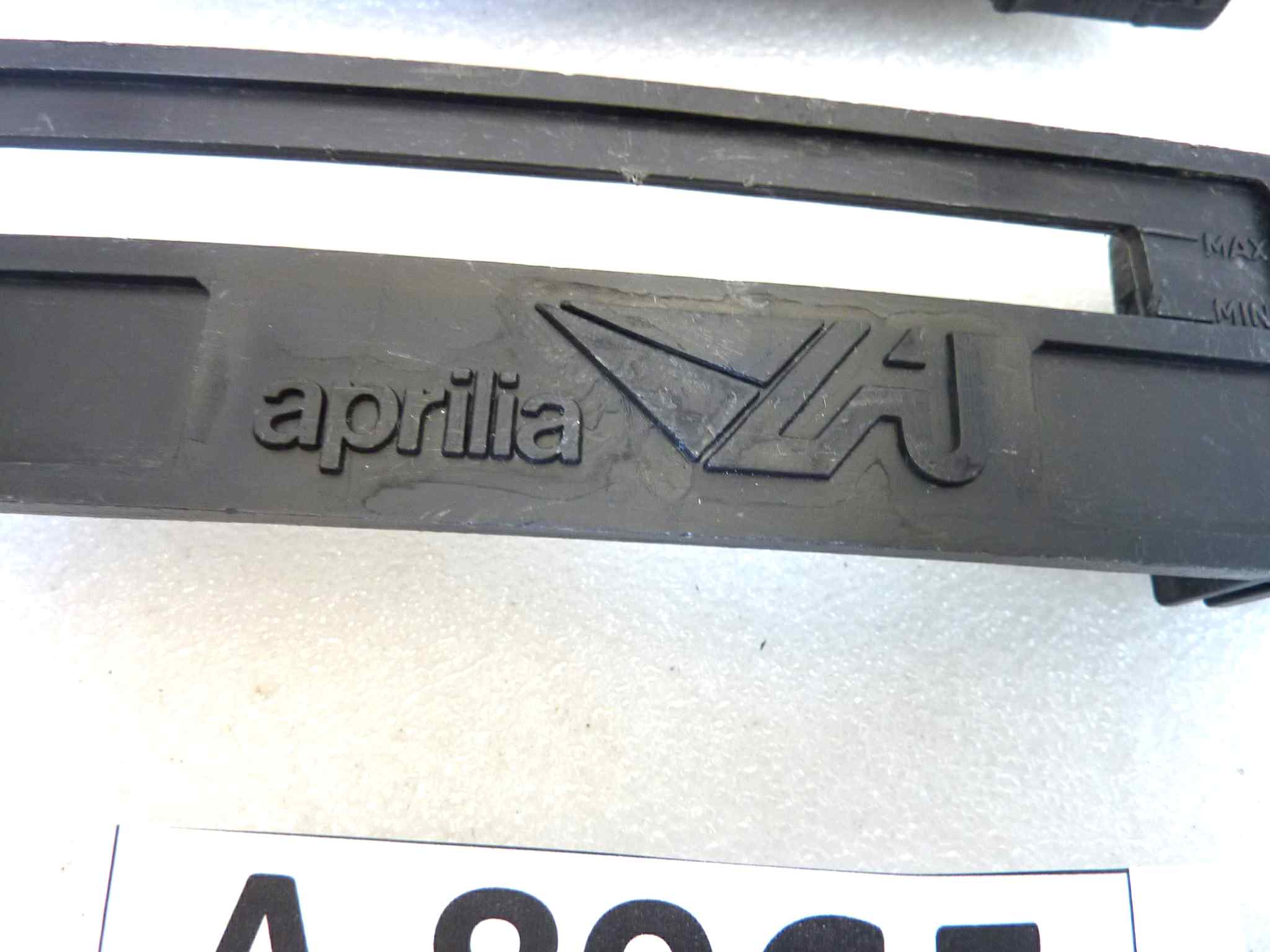 Scatola staffa batteria Aprilia AF1 50 1986 - 1987 tipo AB - immagine 3