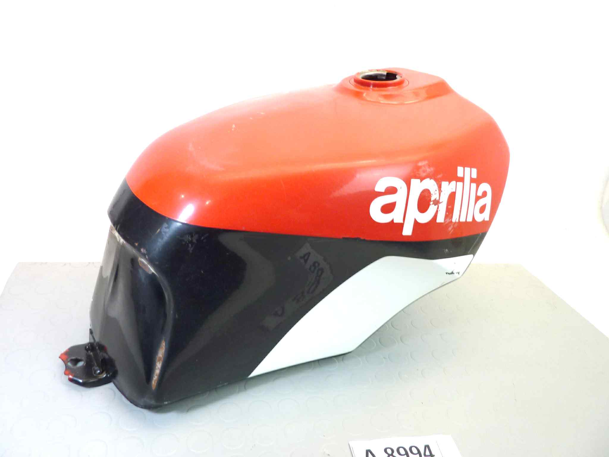 Serbatoio benzina Aprilia AF1 50 1986 - 1987 tipo AB carburante da trattare internamente - immagine 2