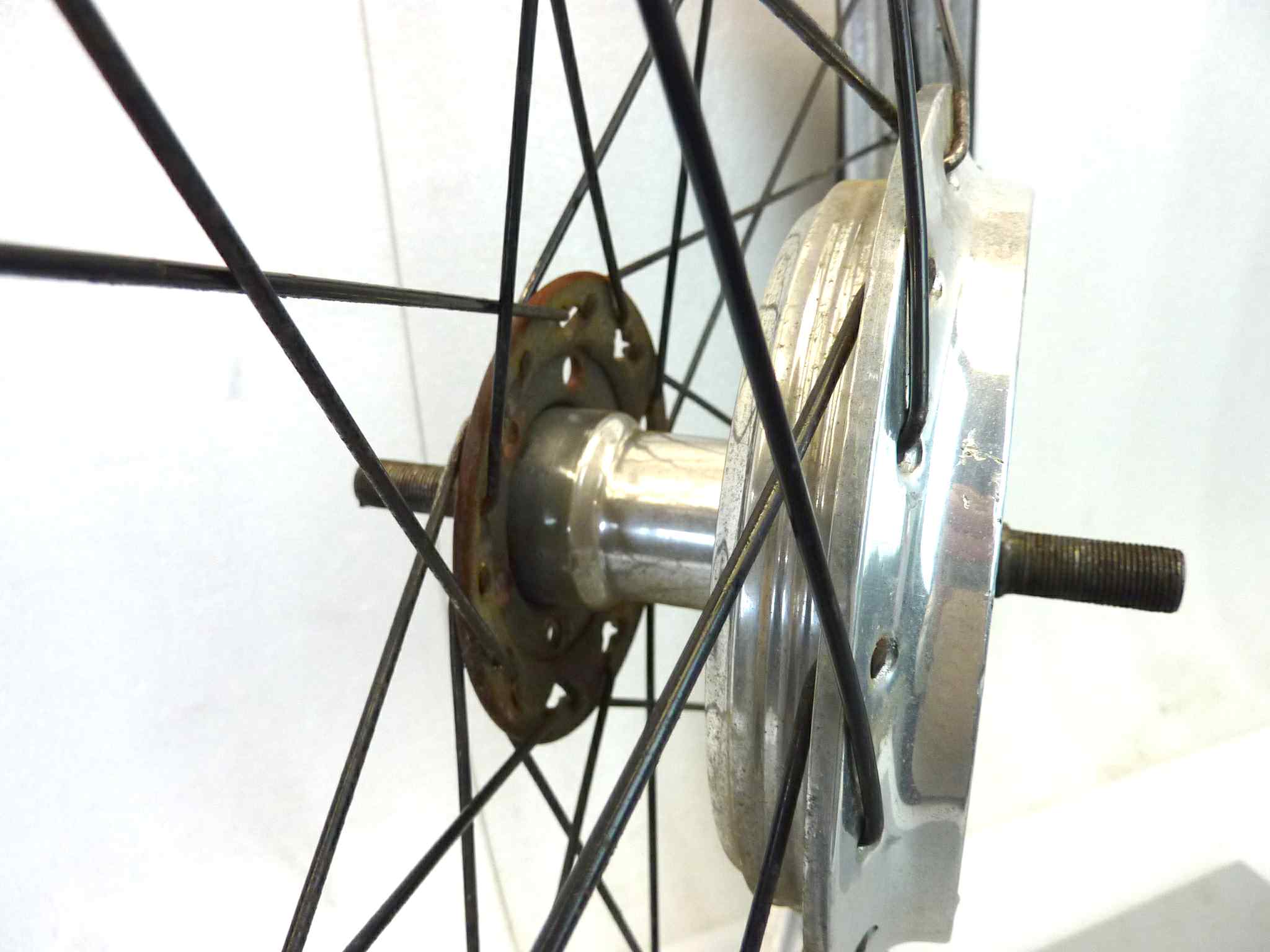 Cerchio anteriore Parilla 125 2T gomma Pirelli 2 1/4 x 20 24x2 1/4 - immagine 5