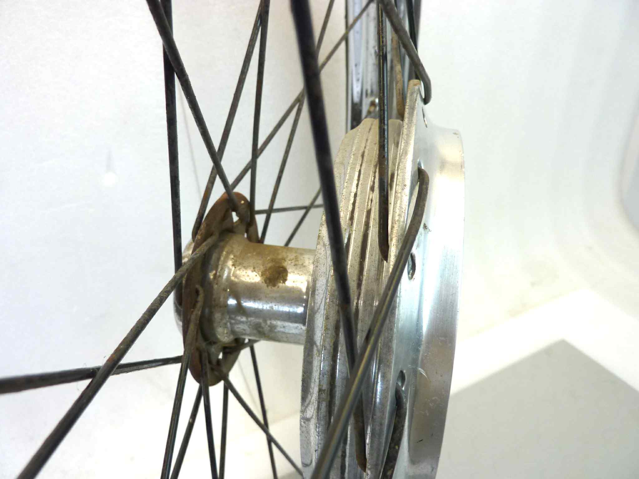Cerchio anteriore Parilla 125 2T gomma Pirelli 2 1/4 x 20 24x2 1/4 - immagine 6