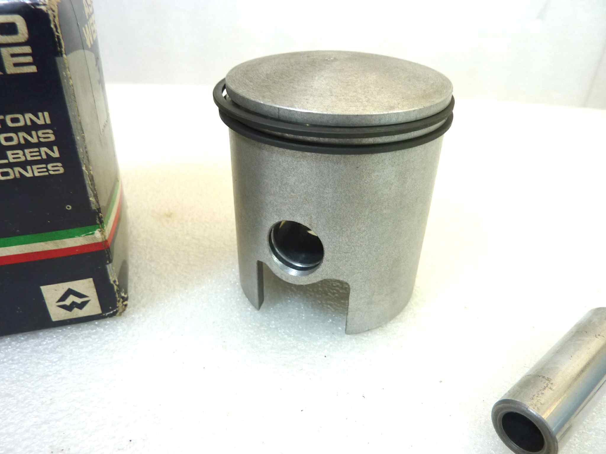 Pistone Polini Asso Werke diametro 57,8 cod 4305 NUOVO Fondo di magazzino, VEDI FOTO, LEGGI DESCRIZIONE - immagine 2