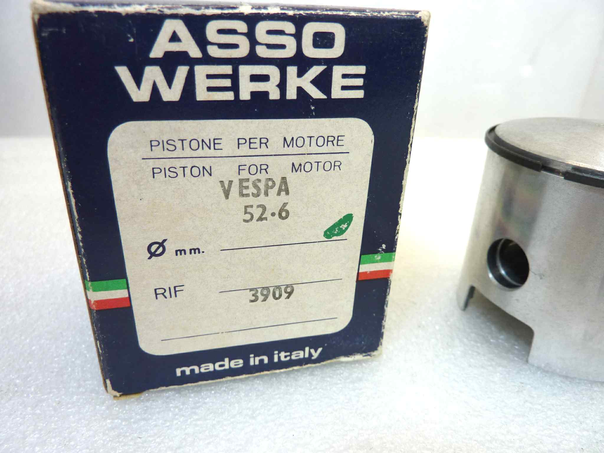 Pistone Piaggio Vespa Asso Werke diametro 52,6 cod 3909 NUOVO Fondo di magazzino, VEDI FOTO, LEGGI DESCRIZIONE - immagine 2
