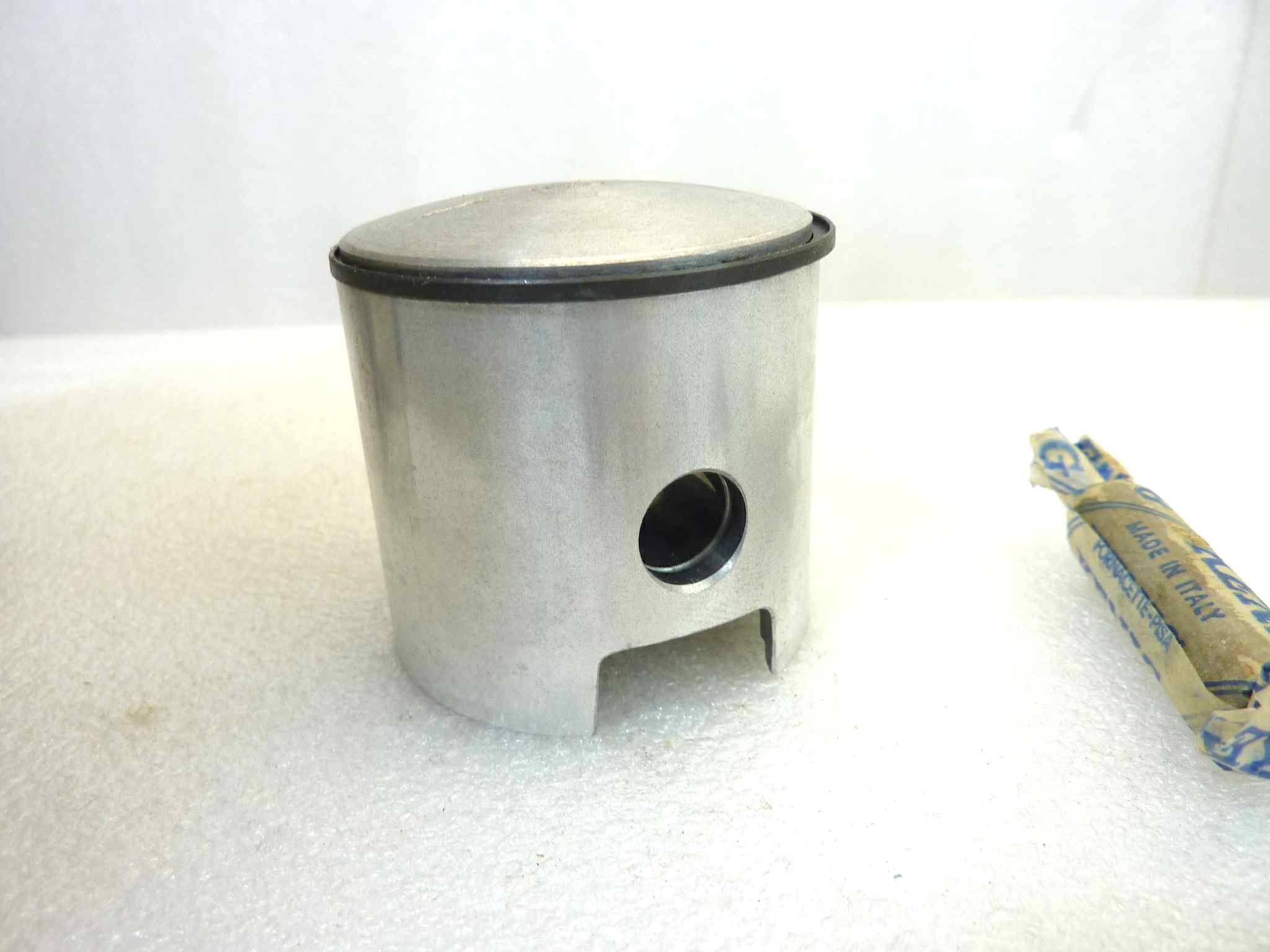 Pistone Piaggio Vespa Asso Werke diametro 52,6 cod 3909 NUOVO Fondo di magazzino, VEDI FOTO, LEGGI DESCRIZIONE - immagine 5