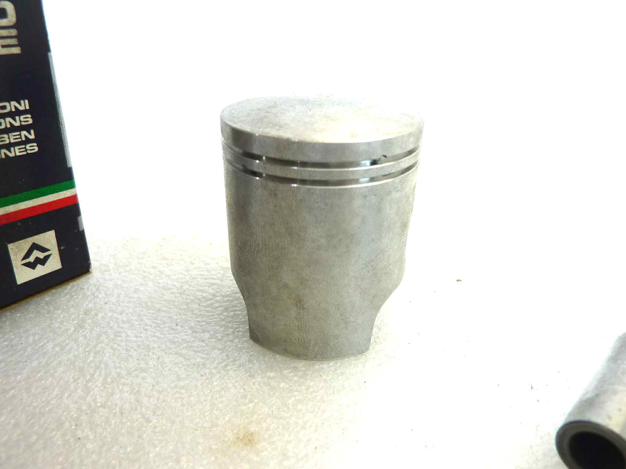 Pistone Gilera Asso Werke diametro STD 39 E cod 5147 senza fasce NUOVO Fondo di magazzino, VEDI FOTO, LEGGI DESCRIZIONE - immagine 6