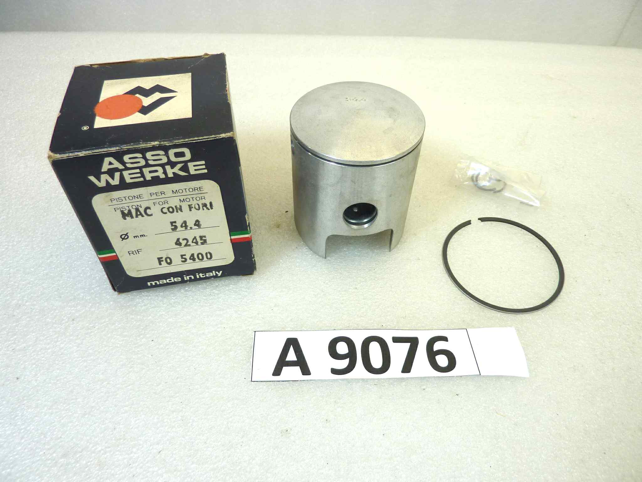 Pistone MAC con fori Asso Werke diametro 54,4 cod 4245 FO5400 no spinotto NUOVO Fondo di magazzino, VEDI FOTO, LEGGI DESCRIZIONE