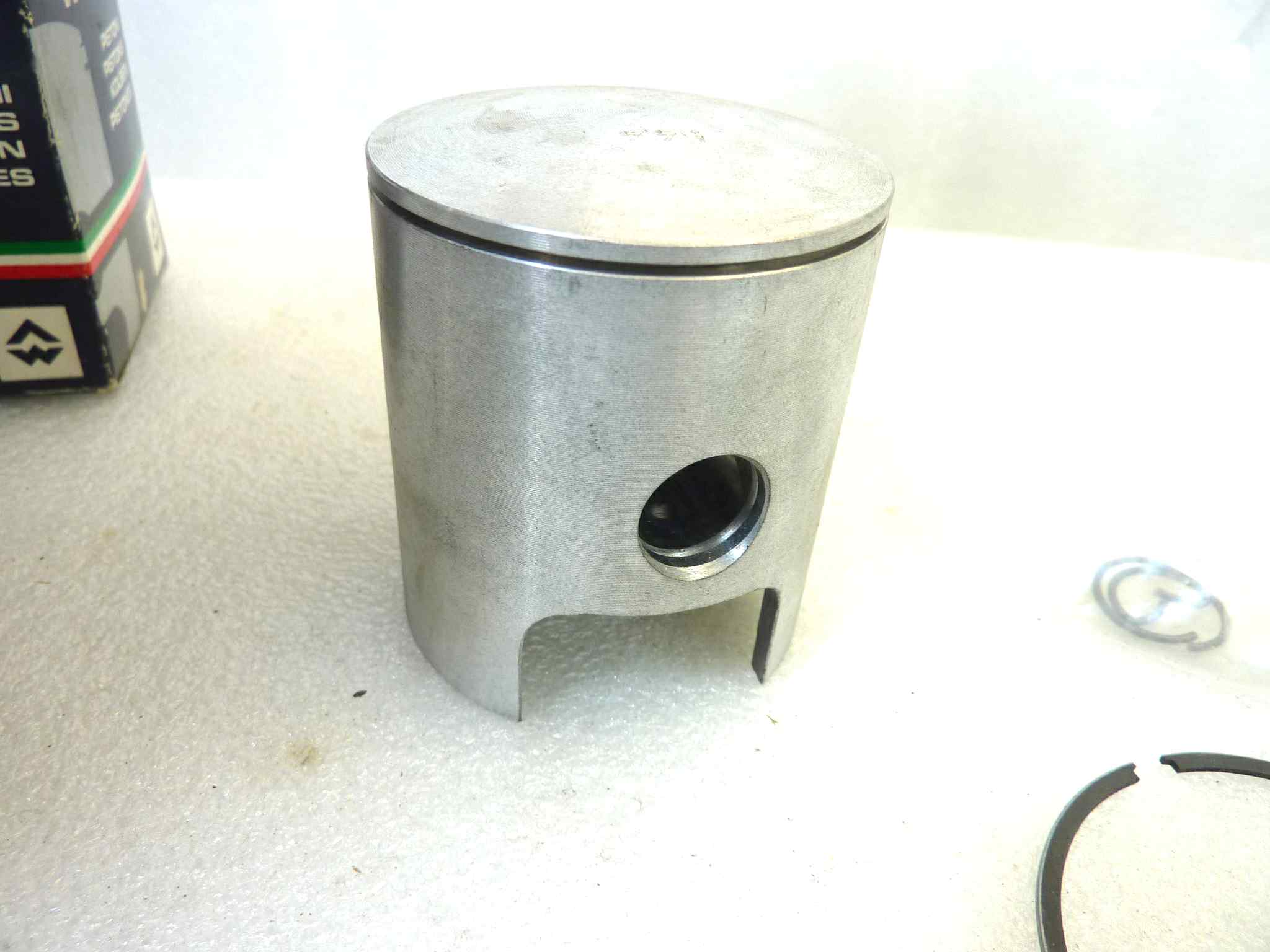 Pistone MAC con fori Asso Werke diametro 54,4 cod 4245 FO5400 no spinotto NUOVO Fondo di magazzino, VEDI FOTO, LEGGI DESCRIZIONE - immagine 5
