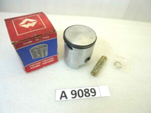 Pistone KTM Asso Werke diametro 65 cod 3585 NUOVO Fondo di magazzino, VEDI FOTO, LEGGI DESCRIZIONE