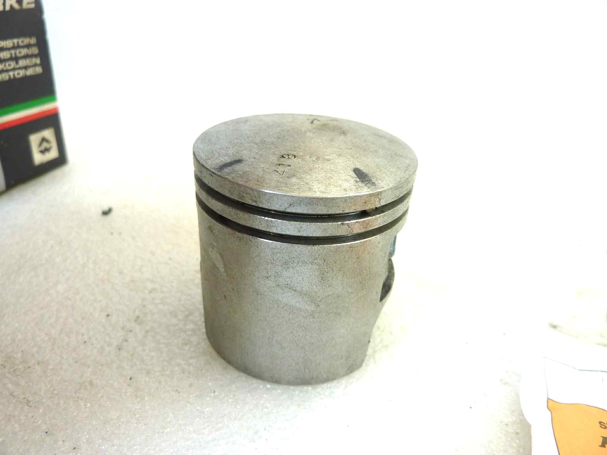 Pistone Honda Asso Werke diametro 41,8 cod 5468 NUOVO Fondo di magazzino, VEDI FOTO, LEGGI DESCRIZIONE - immagine 7
