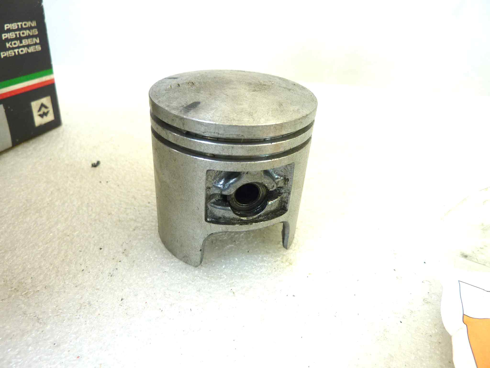 Pistone Honda Asso Werke diametro 41,8 cod 5468 NUOVO Fondo di magazzino, VEDI FOTO, LEGGI DESCRIZIONE - immagine 8