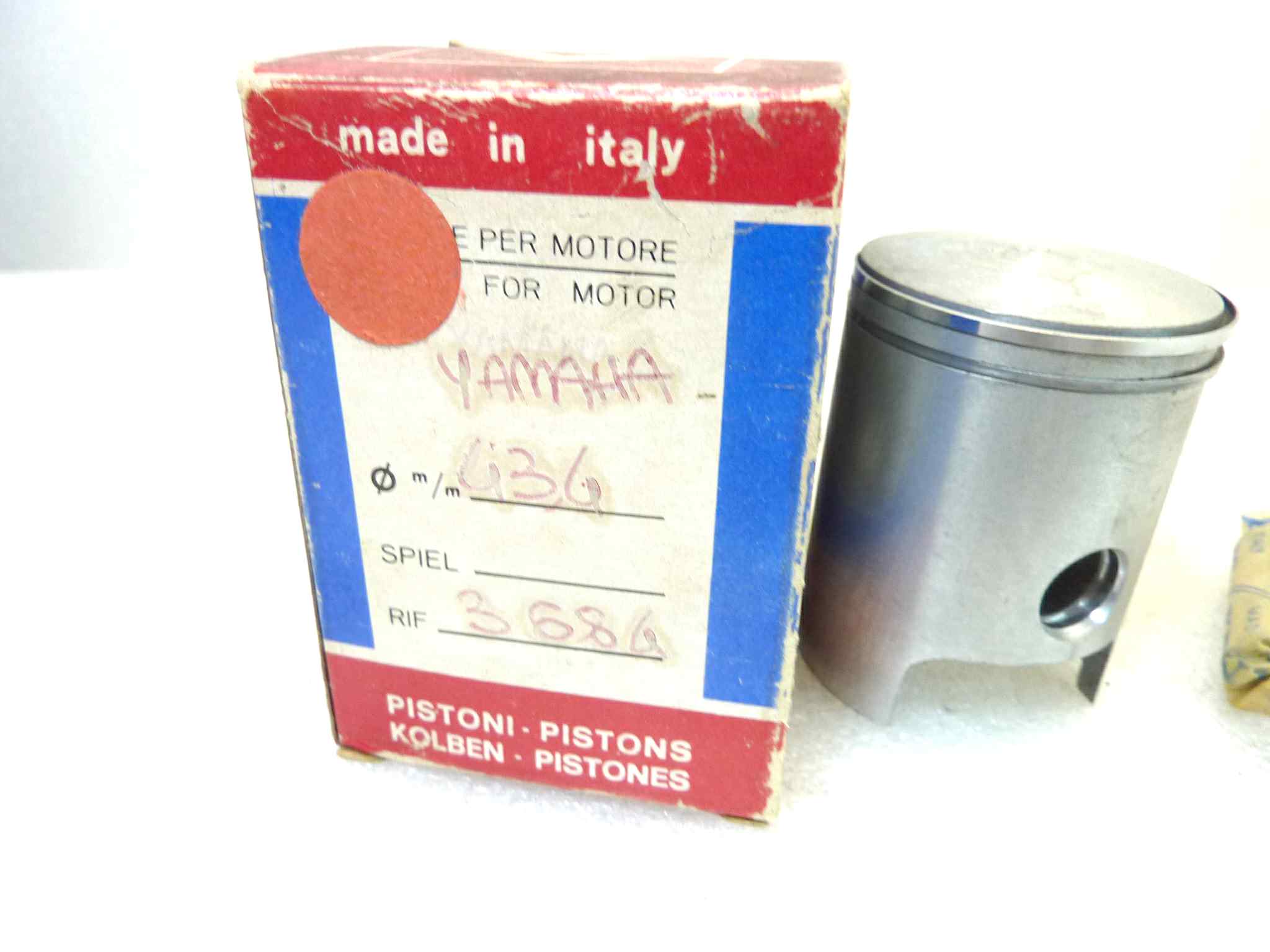 Pistone Yamaha Asso Werke diametro 43,4 cod 3684 NUOVO Fondo di magazzino, VEDI FOTO, LEGGI DESCRIZIONE - immagine 2