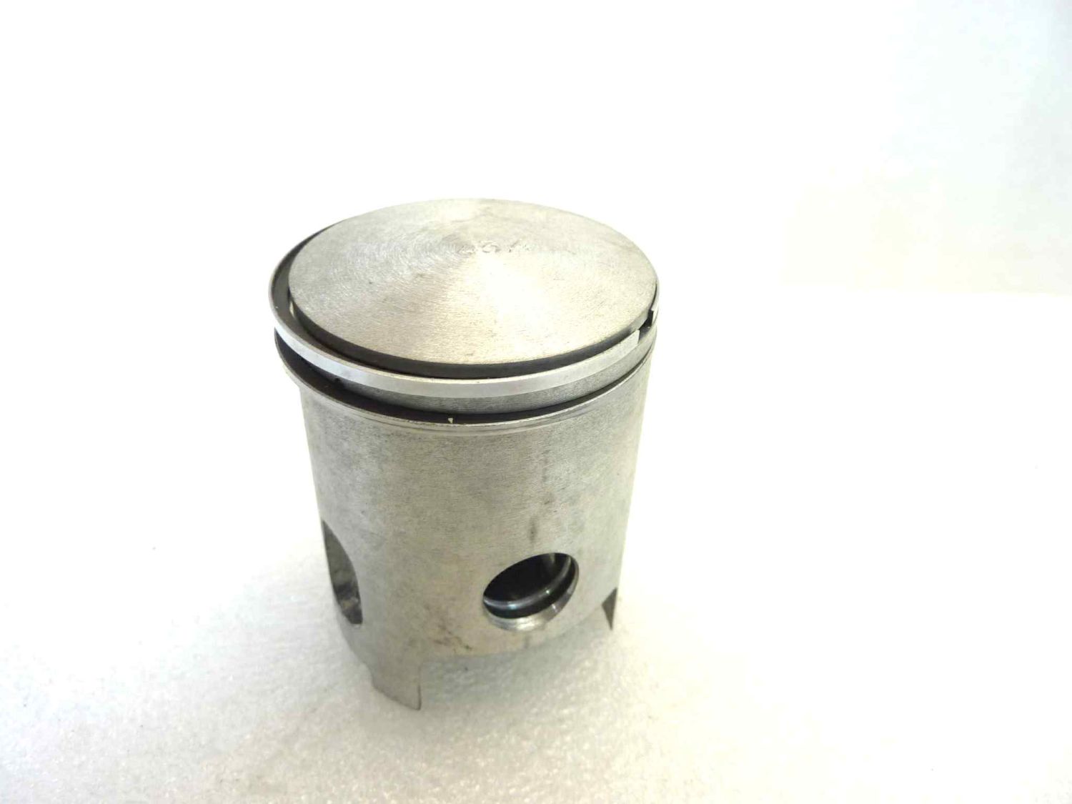 Pistone Yamaha Asso Werke diametro 43,4 cod 3684 NUOVO Fondo di magazzino, VEDI FOTO, LEGGI DESCRIZIONE - immagine 5