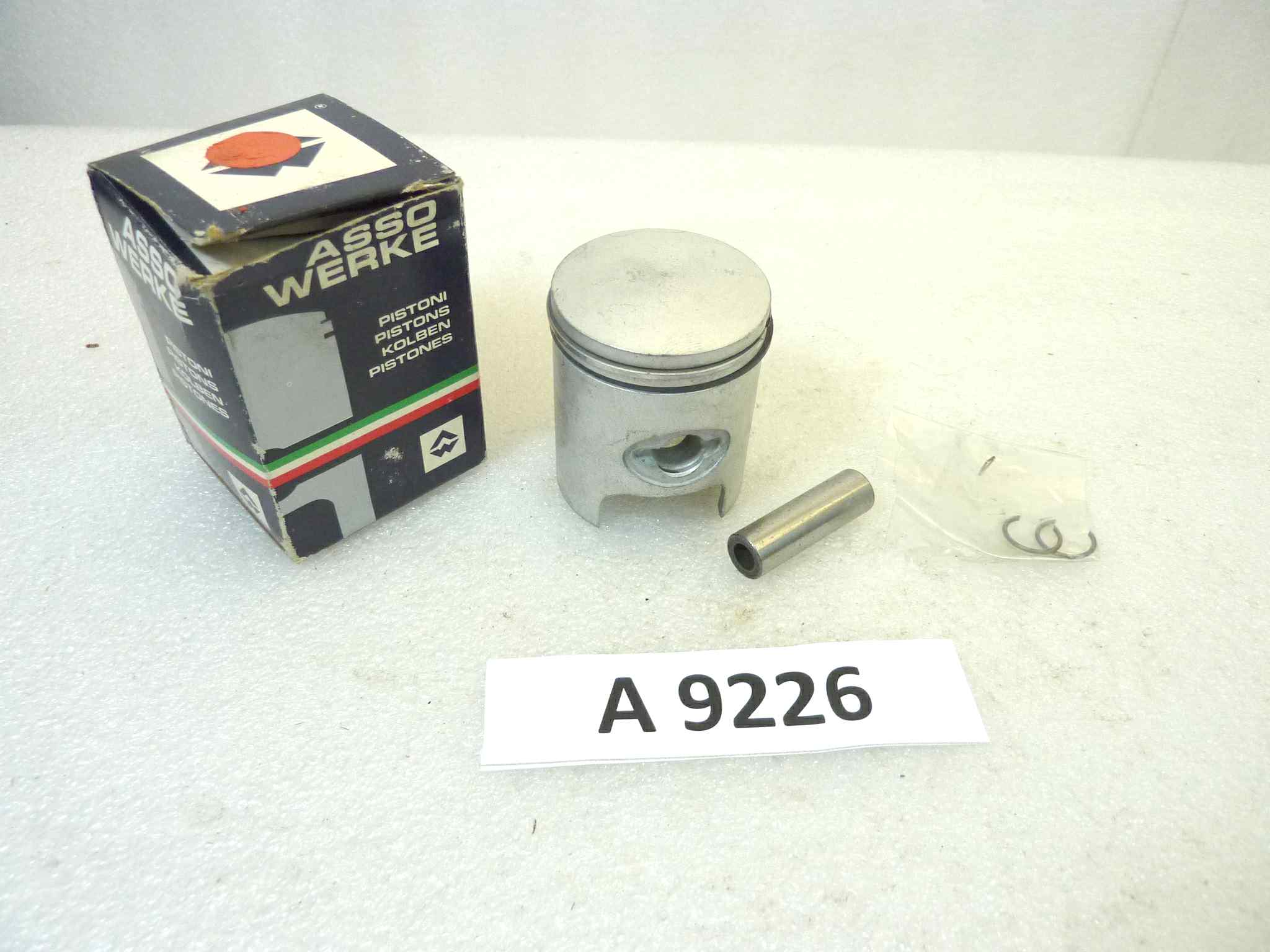 Pistone Peugeot Asso Werke diametro 40,8 cod 5296 NUOVO Fondo di magazzino, VEDI FOTO, LEGGI DESCRIZIONE