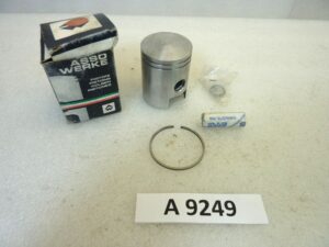Pistone FBM Asso Werke diametro 41,8 cod FO 4100 manca una fascia NUOVO Fondo di magazzino, VEDI FOTO, LEGGI DESCRIZIONE