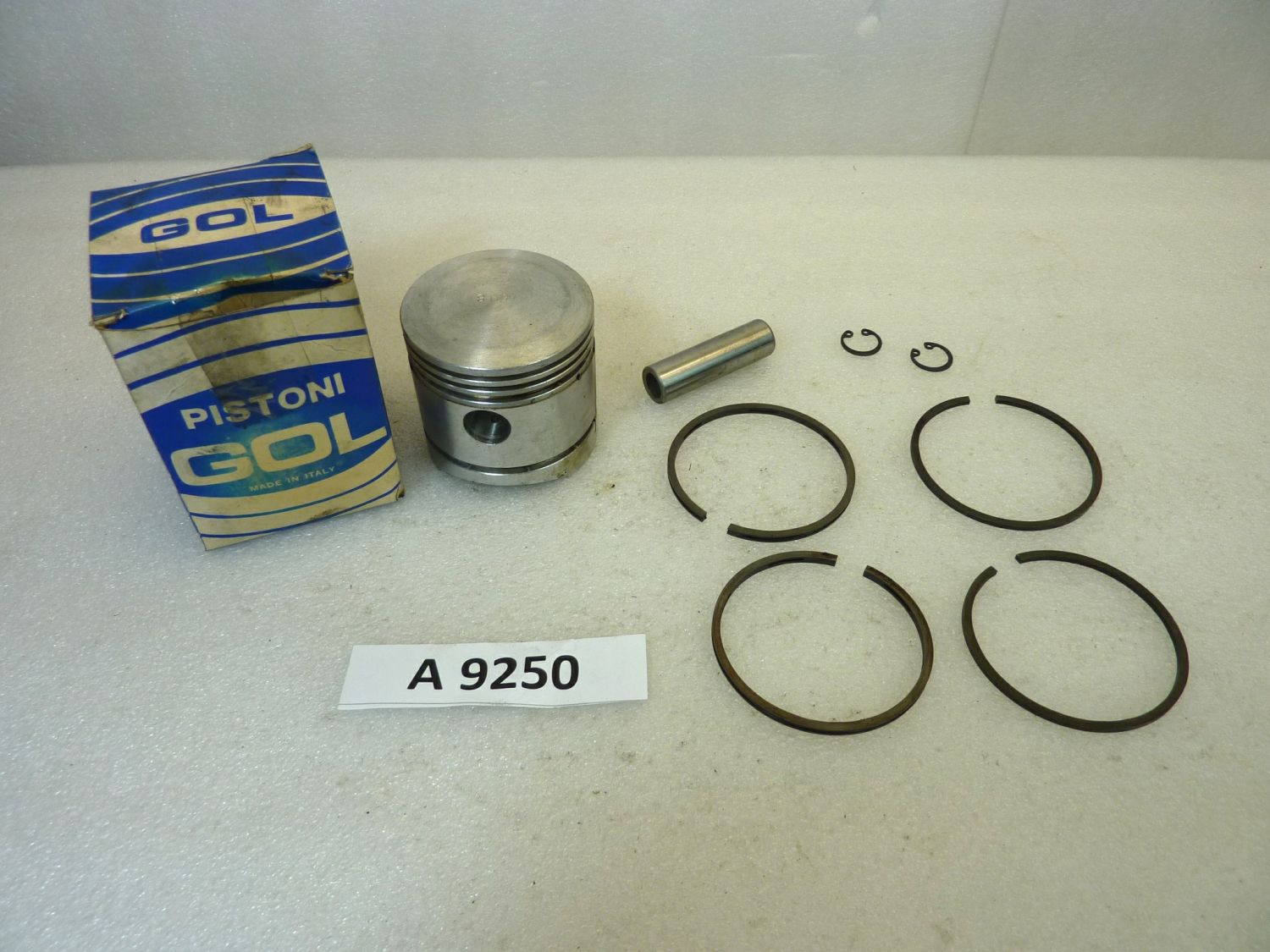Pistone Gilera Sport 150 cc 4T Pistoni Gol diametro 60,8 NUOVO Fondo di magazzino, VEDI FOTO, LEGGI DESCRIZIONE