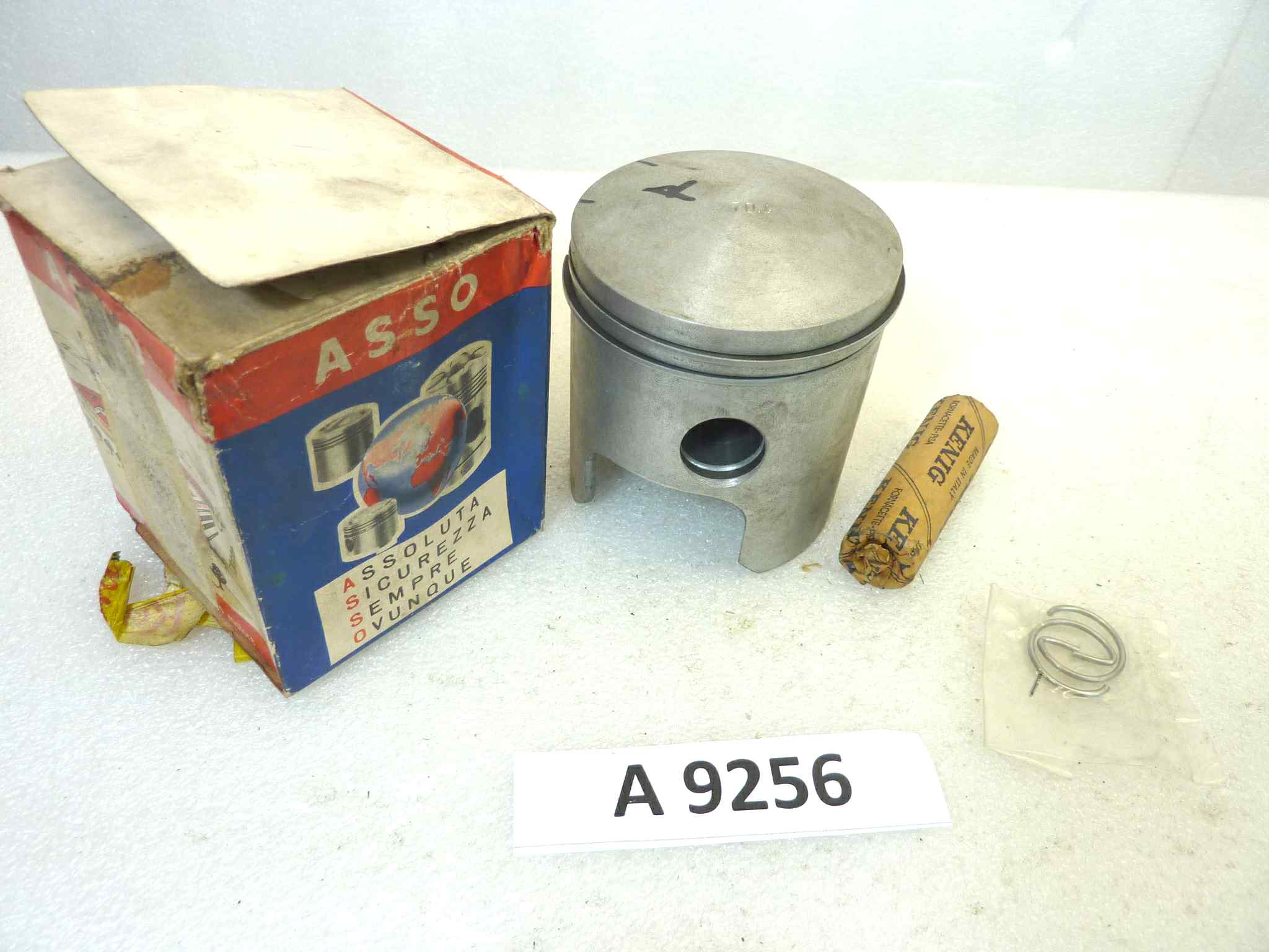 Pistone Suzuki Asso diametro 70,4 cod 3484 NUOVO Fondo di magazzino, VEDI FOTO, LEGGI DESCRIZIONE