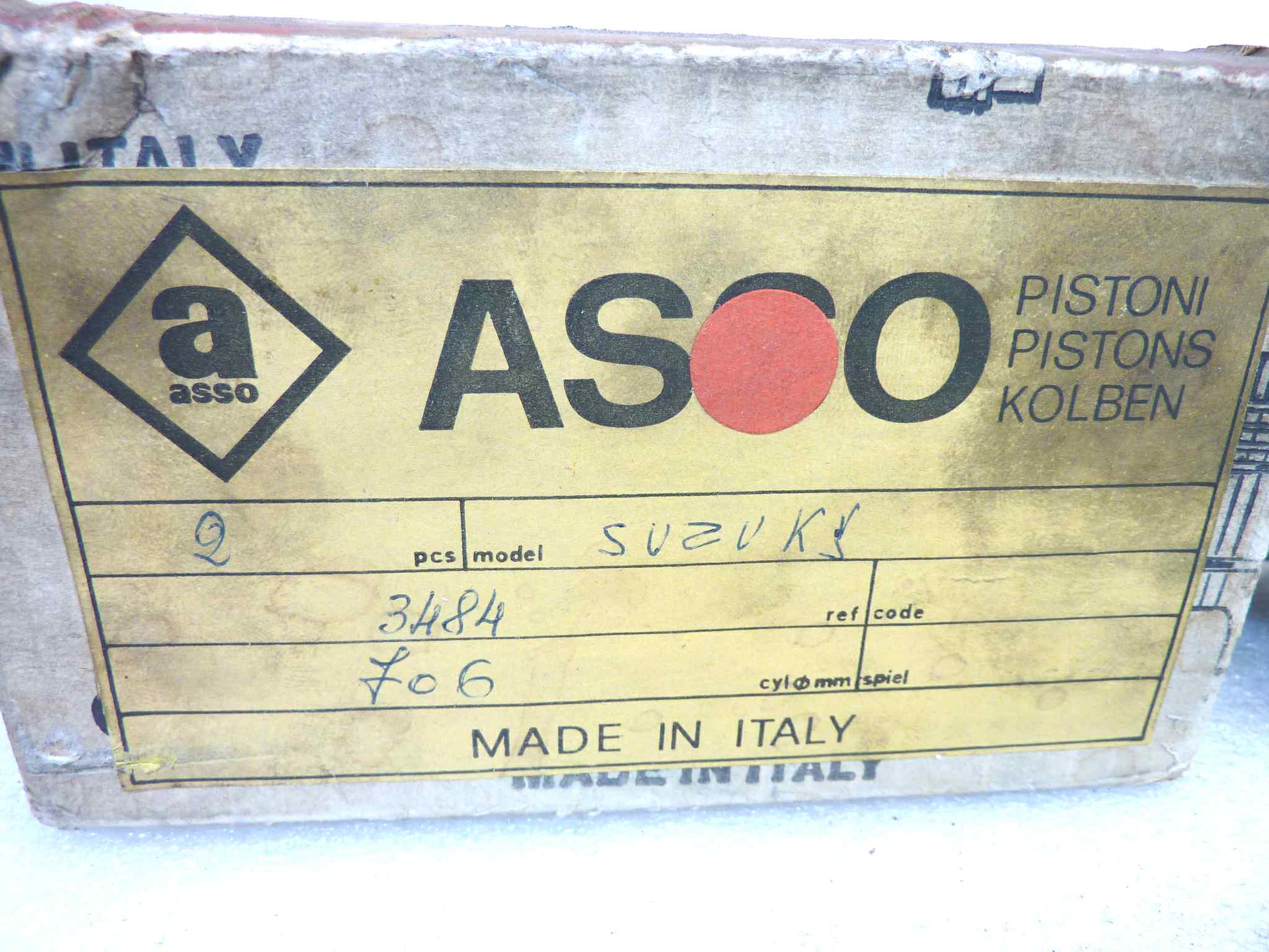 Coppia pistoni Suzuki Asso diametro 70,6 cod 3484 manca un seeger NUOVO Fondo di magazzino, VEDI FOTO, LEGGI DESCRIZIONE - immagine 2