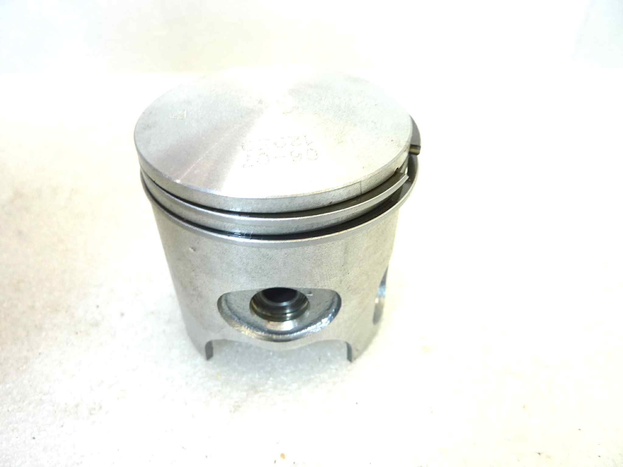 Pistone Minarelli trasf. Yamaha Vertex diametro 48 cod 22372200 manca spinotto NUOVO Fondo di magazzino, VEDI FOTO, LEGGI DESCRIZIONE - immagine 5