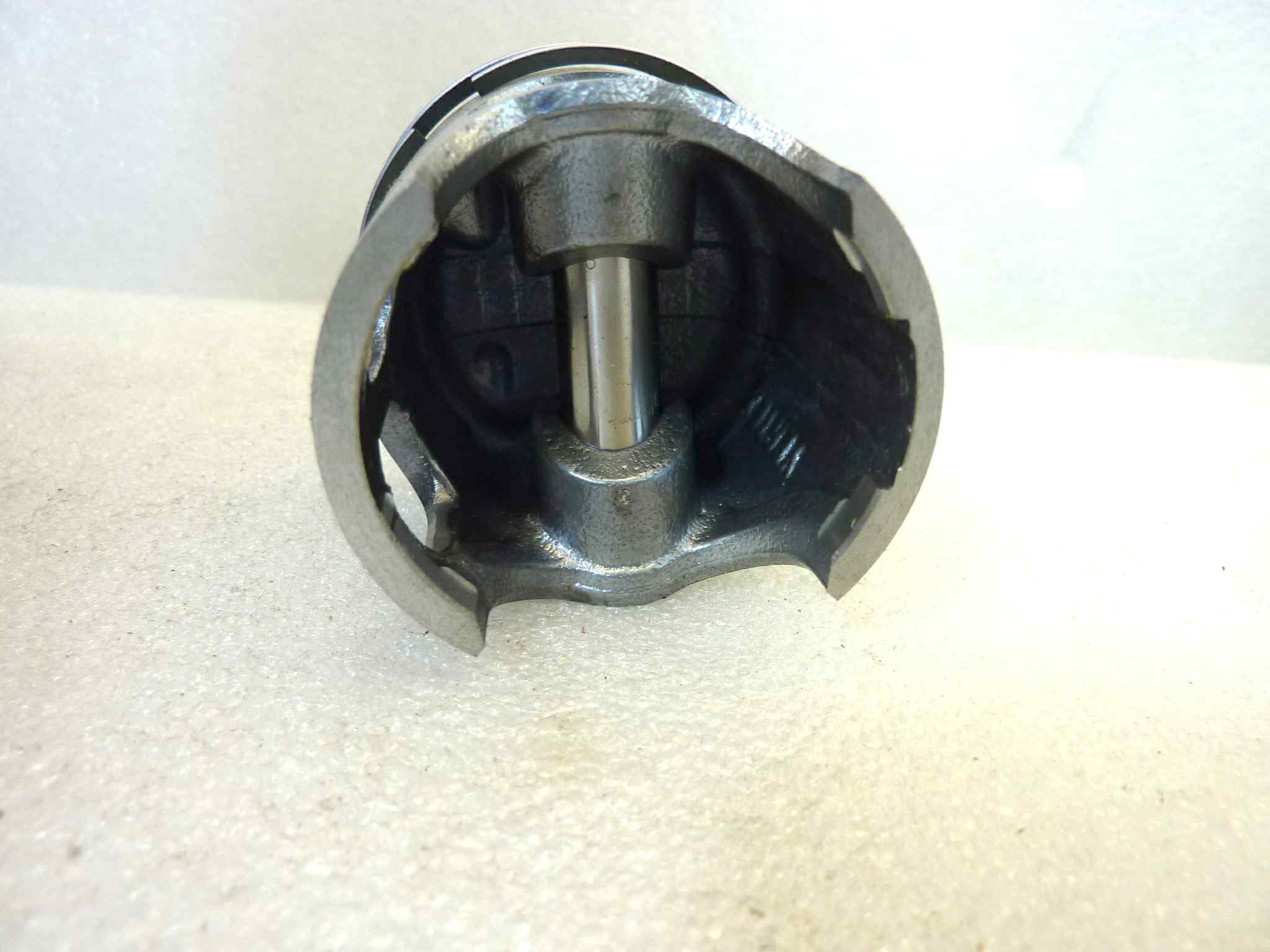 Pistone Minarelli trasf. Yamaha Vertex diametro 48 cod 22372200 manca spinotto NUOVO Fondo di magazzino, VEDI FOTO, LEGGI DESCRIZIONE - immagine 8