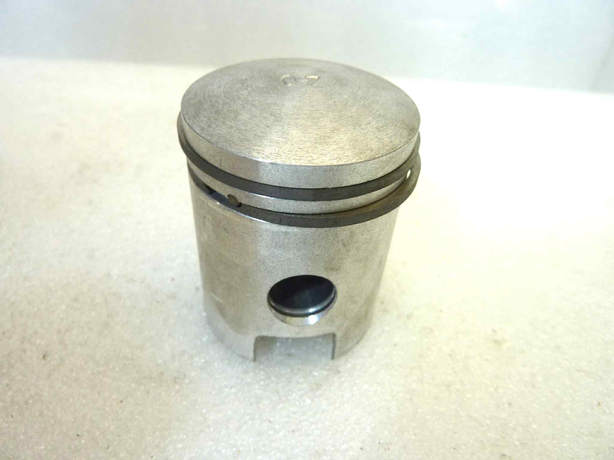 Pistone Vari modelli Asso diametro 40 cod 3429 no spinotto no seeger NUOVO Fondo di magazzino, VEDI FOTO, LEGGI DESCRIZIONE - immagine 2