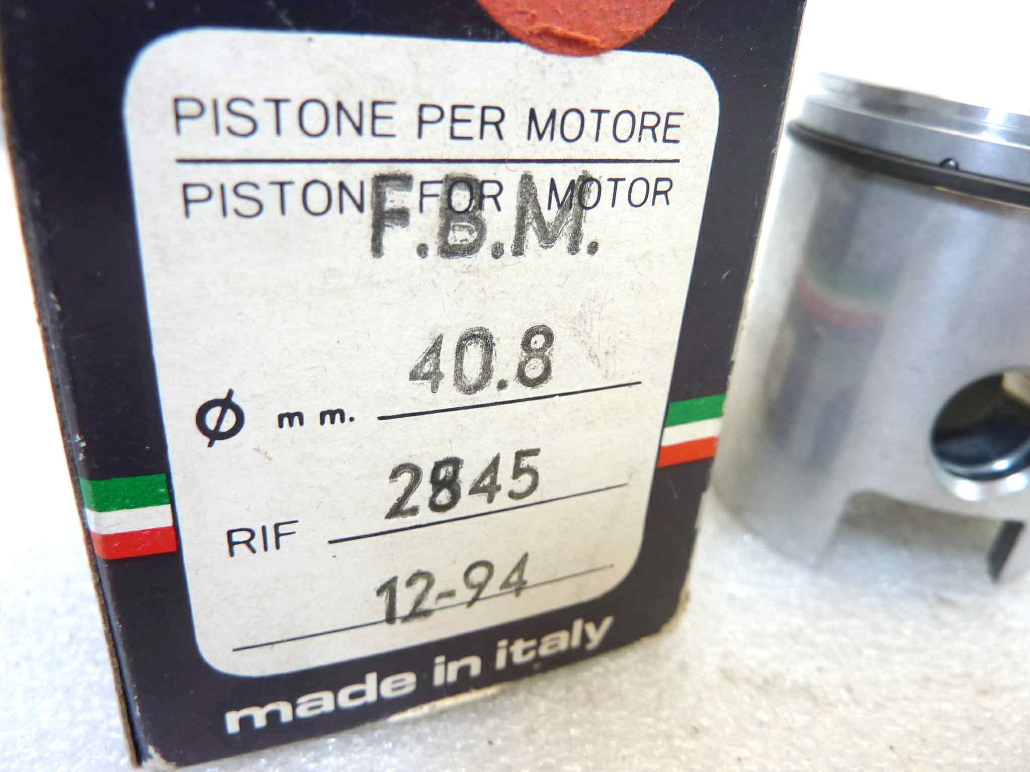 Pistone FBM Asso Werke diametro 40,8 cod FO 2845 manca una fascia NUOVO Fondo di magazzino, VEDI FOTO, LEGGI DESCRIZIONE - immagine 2