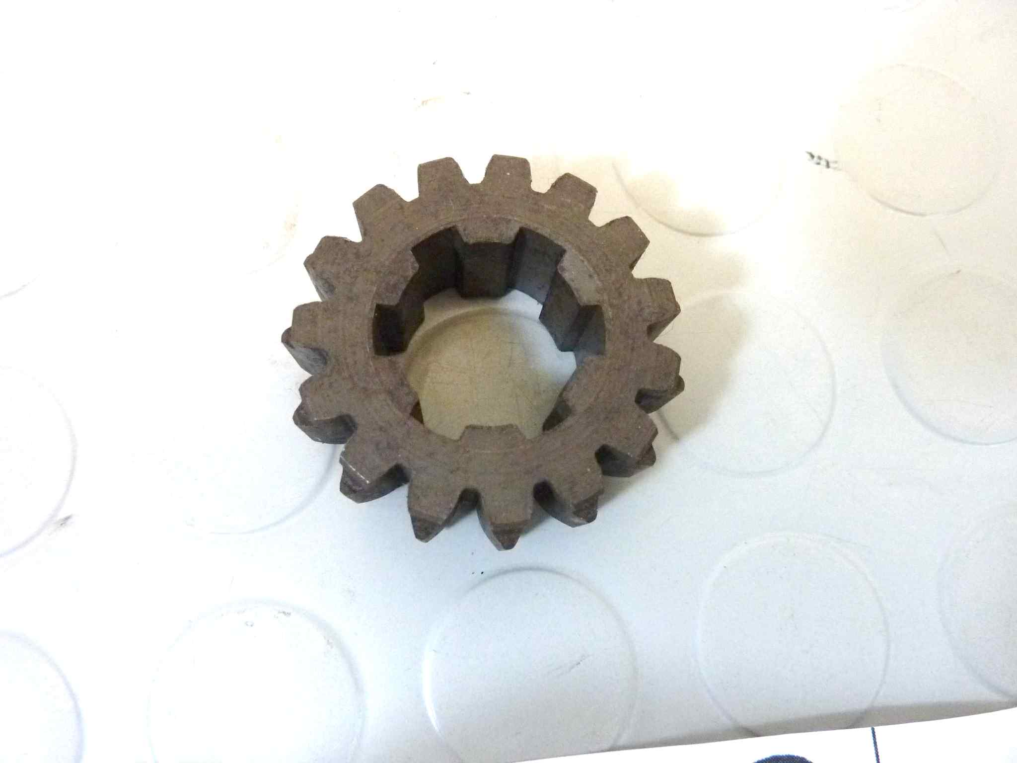 Ingranaggio seconda marcia Guzzi V35 V50 cod 19211300 cambio NUOVO fondo di magazzino, LEGGI DESCRIZIONE - immagine 3