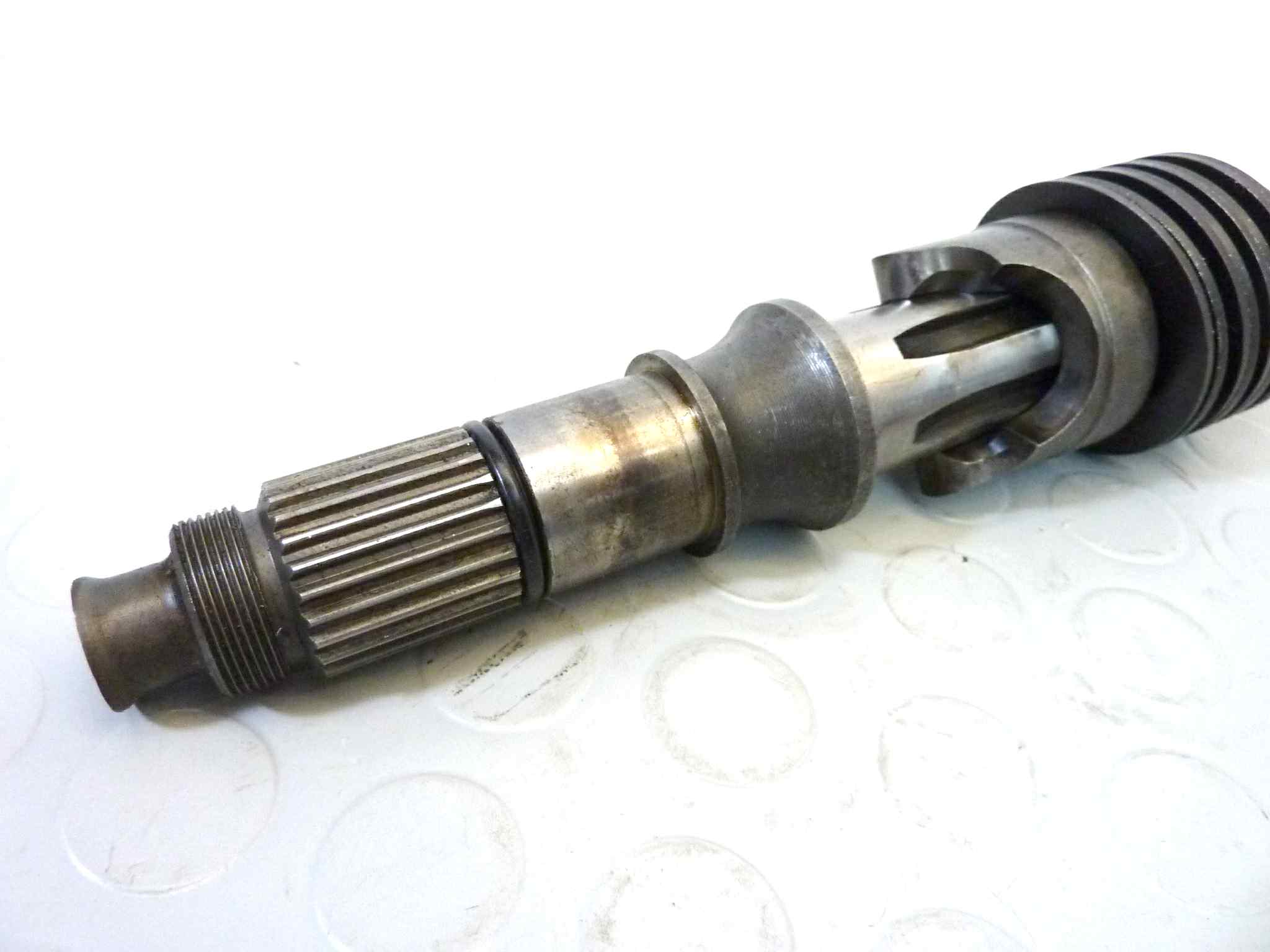 Albero frizione Guzzi 850 T3 T4 T5 California 1000 1100 Le Mans 850 1000 Quota V10 Daytona 1000 cod 14210702 - immagine 8