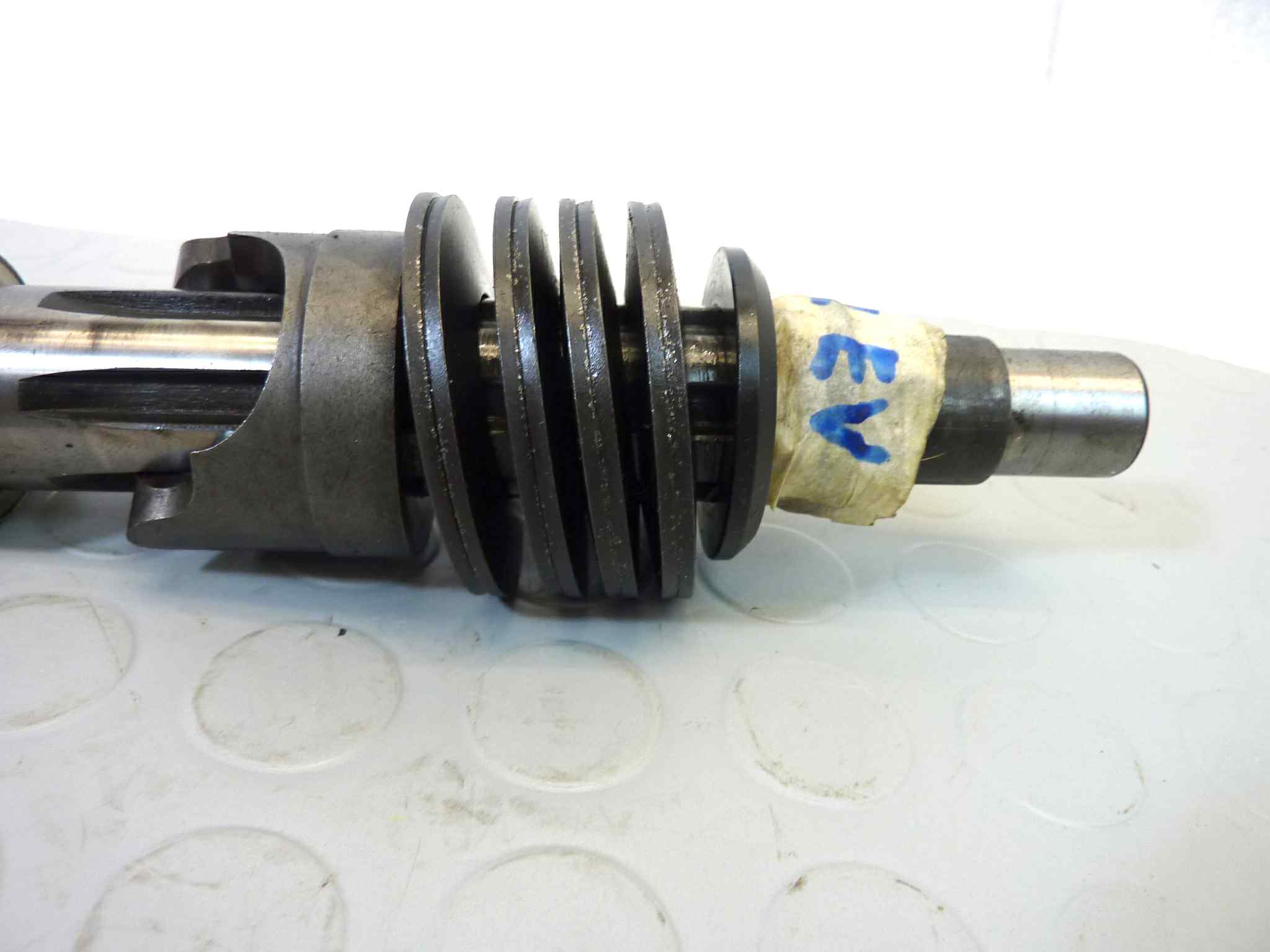 Albero frizione Guzzi 850 T3 T4 T5 California 1000 1100 Le Mans 850 1000 Quota V10 Daytona 1000 cod 14210702 - immagine 9