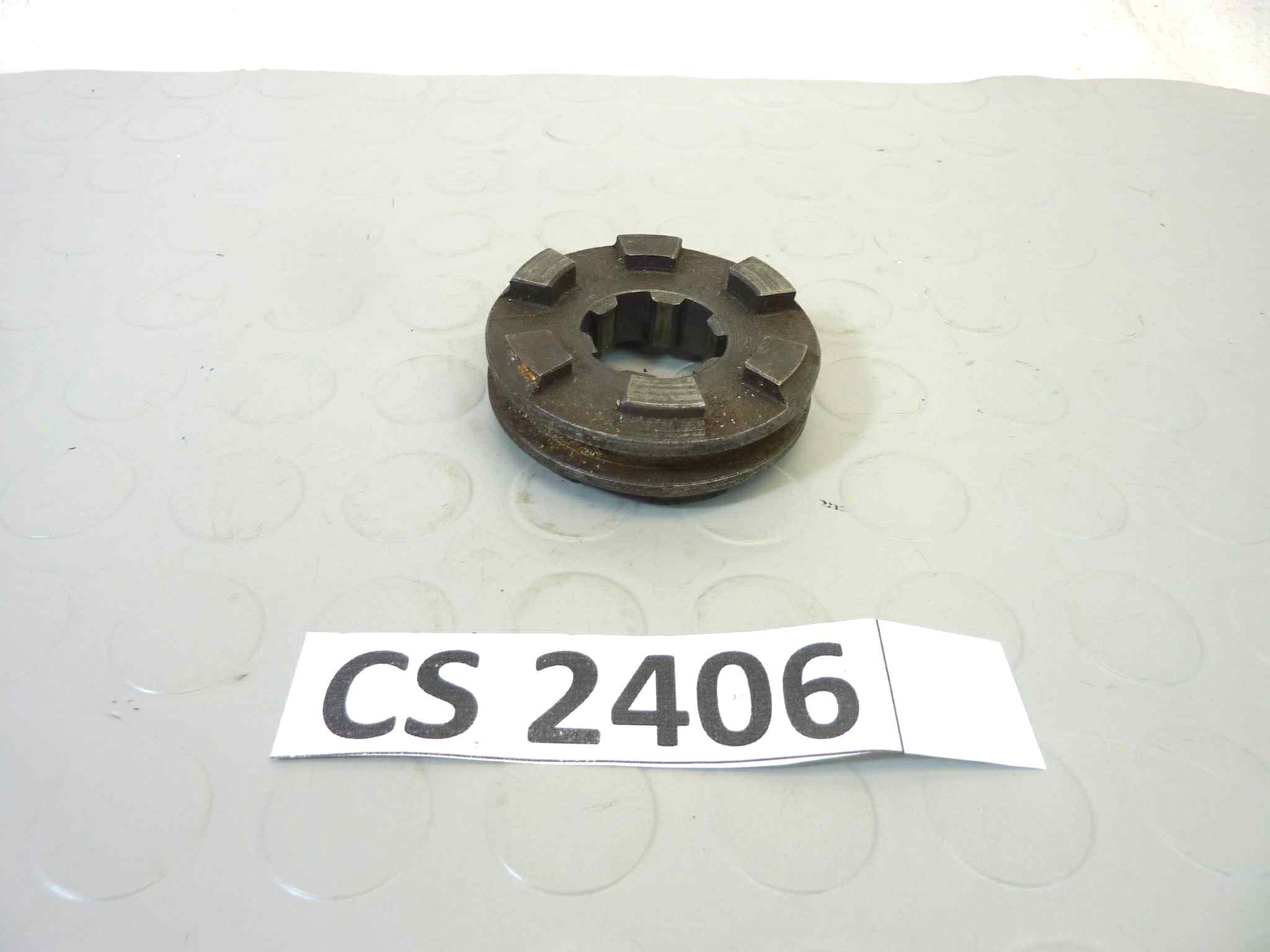 Ingranaggio scorrevole terza quarta marcia Guzzi MG Moto Guzzi 1000 Cali. 3 1.Serie (948 ccm, 1987 - 1987)
MG Moto Guzzi 1000 Cali. 3 2.Serie (948 ccm, 1988)
MG Moto Guzzi 1000 Cali. 3 2.Serie (948 ccm, 1989)
MG Moto Guzzi 1000 Cali. 3 2.Serie (948 ccm, 1990)
MG Moto Guzzi 1000 Cali. 3 C (948 ccm, 1990 - 1990)
MG Moto Guzzi 1000 Cali. 3 Caren. Inj. (948 ccm, 1990)
MG Moto Guzzi 1000 Cali. 3 Caren. Inj. (948 ccm, 1991)
MG Moto Guzzi 1000 Cali. 3 Caren. Inj. (948 ccm, 1992)
MG Moto Guzzi 1000 Cali. 3 I.E. (948 ccm, 1990)
MG Moto Guzzi 1000 Cali. 3 I.E. (948 ccm, 1991)
MG Moto Guzzi 1000 Cali. 3 I.E. (948 ccm, 1992)
MG Moto Guzzi 1000 Daytona (992 ccm, 1992)
MG Moto Guzzi 1000 Daytona (992 ccm, 1993)
MG Moto Guzzi 1000 Daytona (992 ccm, 1994)
MG Moto Guzzi 1000 Daytona (992 ccm, 1995)
MG Moto Guzzi 1000 Daytona (992 ccm, 1996)
MG Moto Guzzi 1000 Daytona RS (1000 ccm, 1997)
MG Moto Guzzi 1000 Daytona RS (1000 ccm, 1998)
MG Moto Guzzi 1000 Daytona RS (1000 ccm, 1999)
MG Moto Guzzi 1000 Daytona RS (1000 ccm, 2000)
MG Moto Guzzi 1000 G 5 (948 ccm, 1978)
MG Moto Guzzi 1000 G 5 (948 ccm, 1979)
MG Moto Guzzi 1000 G 5 (948 ccm, 1980)
MG Moto Guzzi 1000 G 5 (948 ccm, 1981)
MG Moto Guzzi 1000 G 5 (948 ccm, 1982)
MG Moto Guzzi 1000 G 5 (948 ccm, 1983)
MG Moto Guzzi 1000 G 5 (948 ccm, 1984)
MG Moto Guzzi 1000 G 5 (948 ccm, 1985)
MG Moto Guzzi 1000 LM (1000 ccm, 1990)
MG Moto Guzzi 1000 LM (1000 ccm, 1991)
MG Moto Guzzi 1000 LM (1000 ccm, 1992)
MG Moto Guzzi 1000 LM (1000 ccm, 1993)
MG Moto Guzzi 1000 LM (1000 ccm, 1994)
MG Moto Guzzi 1000 LM 4 (948 ccm, 1985)
MG Moto Guzzi 1000 LM 4 (948 ccm, 1986)
MG Moto Guzzi 1000 LM 4 (948 ccm, 1987)
MG Moto Guzzi 1000 LM 5 (948 ccm, 1988)
MG Moto Guzzi 1000 LM 5 (948 ccm, 1989)
MG Moto Guzzi 1000 LM 5 (948 ccm, 1990)
MG Moto Guzzi 1000 LM 5 (948 ccm, 1991)
MG Moto Guzzi 1000 LM 5 (948 ccm, 1992)
MG Moto Guzzi 1000 Mille GT 1.Serie (948 ccm, 1987)
MG Moto Guzzi 1000 Mille GT 1.Serie (948 ccm, 1988)
MG Moto Guzzi 1000 Mille GT 1.Serie (948 ccm, 1989)
MG Moto Guzzi 1000 Mille GT 1.Serie (948 ccm, 1990)
MG Moto Guzzi 1000 Mille GT 2.Serie (948 ccm, 1991)
MG Moto Guzzi 1000 Mille GT 2.Serie (948 ccm, 1992)
MG Moto Guzzi 1000 Mille GT 2.Serie (948 ccm, 1993)
MG Moto Guzzi 1000 Mille GT 2.Serie (948 ccm, 1994)
MG Moto Guzzi 1000 Quota (948 ccm, 1992)
MG Moto Guzzi 1000 Quota (948 ccm, 1993)
MG Moto Guzzi 1000 Quota (948 ccm, 1994)
MG Moto Guzzi 1000 Quota (948 ccm, 1995)
MG Moto Guzzi 1000 Quota (948 ccm, 1996)
MG Moto Guzzi 1000 Quota (948 ccm, 1997)
MG Moto Guzzi 1000 S 1.Serie (948 ccm, 1990)
MG Moto Guzzi 1000 S 1.Serie (948 ccm, 1991)
MG Moto Guzzi 1000 S 1.Serie (948 ccm, 1992)
MG Moto Guzzi 1000 S 2.Serie (948 ccm, 1993 - 1993)
MG Moto Guzzi 1000 SP 1 (948 ccm, 1978)
MG Moto Guzzi 1000 SP 1 (948 ccm, 1979)
MG Moto Guzzi 1000 SP 1 (948 ccm, 1980)
MG Moto Guzzi 1000 SP 1 (948 ccm, 1981)
MG Moto Guzzi 1000 SP 1 (948 ccm, 1982)
MG Moto Guzzi 1000 SP 1 (948 ccm, 1983)
MG Moto Guzzi 1000 SP 2 (948 ccm, 1984)
MG Moto Guzzi 1000 SP 2 (948 ccm, 1985)
MG Moto Guzzi 1000 SP 2 (948 ccm, 1986)
MG Moto Guzzi 1000 SP 2 (948 ccm, 1987)
MG Moto Guzzi 1000 SP 3 (948 ccm, 1988)
MG Moto Guzzi 1000 SP 3 (948 ccm, 1989)
MG Moto Guzzi 1000 SP 3 (948 ccm, 1990)
MG Moto Guzzi 1000 SP 3 (948 ccm, 1991)
MG Moto Guzzi 1000 SP 3 (948 ccm, 1992)
MG Moto Guzzi 1000 SP 3 (948 ccm, 1993)
MG Moto Guzzi 1000 SP 3 (948 ccm, 1994)
MG Moto Guzzi 1000 SP 3 (948 ccm, 1995)
MG Moto Guzzi 1000 SP 3 (948 ccm, 1996)
MG Moto Guzzi 1000 V10 Centauro (992 ccm, 1996)
MG Moto Guzzi 1000 V10 Centauro (992 ccm, 1997)
MG Moto Guzzi 1000 V10 Centauro (992 ccm, 1998)
MG Moto Guzzi 1000 V10 Centauro (992 ccm, 1999)
MG Moto Guzzi 1000 V10 Centauro (992 ccm, 2000)
MG Moto Guzzi 1100 Cali. 75 limited edition (1100 ccm, 1997)
MG Moto Guzzi 1100 Cali. 75 limited edition (1100 ccm, 1998)
MG Moto Guzzi 1100 Cali. Aluminium (1064 ccm, 2003)
MG Moto Guzzi 1100 Cali. Aluminium (1064 ccm, 2004)
MG Moto Guzzi 1100 Cali. Anniversario (1064 ccm, 1997 - 1997)
MG Moto Guzzi 1100 Cali. EV (1064 ccm, 1997)
MG Moto Guzzi 1100 Cali. EV (1064 ccm, 1998)
MG Moto Guzzi 1100 Cali. EV (1064 ccm, 1999)
MG Moto Guzzi 1100 Cali. EV (1064 ccm, 2000)
MG Moto Guzzi 1100 Cali. EV PI (1100 ccm, 2003)
MG Moto Guzzi 1100 Cali. EV PI (1100 ccm, 2004)
MG Moto Guzzi 1100 Cali. EV PI (1100 ccm, 2005)
MG Moto Guzzi 1100 California Classic-Touring (1064 ccm, 2006)
MG Moto Guzzi 1100 California Classic-Touring (1064 ccm, 2007)
MG Moto Guzzi 1100 California Classic-Touring (1064 ccm, 2008)
MG Moto Guzzi 1100 California Classic-Touring (1064 ccm, 2009)
MG Moto Guzzi 1100 California Classic-Touring (1064 ccm, 2010)
MG Moto Guzzi 1100 California Classic-Touring (1064 ccm, 2011)
MG Moto Guzzi 1100 California EV ie Touring (1100 ccm, 2003)
MG Moto Guzzi 1100 California EV ie Touring (1100 ccm, 2004)
MG Moto Guzzi 1100 California EV ie Touring (1100 ccm, 2005)
MG Moto Guzzi 1100 California EV Touring/80° (1064 ccm, 2001)
MG Moto Guzzi 1100 California EV Touring/80° (1064 ccm, 2002)
MG Moto Guzzi 1100 California Stone Touring (1064 ccm, 2002)
MG Moto Guzzi 1100 California Stone Touring (1064 ccm, 2003)
MG Moto Guzzi 1100 California Stone Touring (1064 ccm, 2004)
MG Moto Guzzi 1100 California Stone Touring (1064 ccm, 2005)
MG Moto Guzzi 1100 Cali. i (1100 ccm, 1993)
MG Moto Guzzi 1100 Cali. i (1100 ccm, 1994)
MG Moto Guzzi 1100 Cali. i (1100 ccm, 1995)
MG Moto Guzzi 1100 Cali. i (1100 ccm, 1996)
MG Moto Guzzi 1100 Cali. i (1100 ccm, 1997)
MG Moto Guzzi 1100 Cali. i (1100 ccm, 1998)
MG Moto Guzzi 1100 Cali. Special (1064 ccm, 1999)
MG Moto Guzzi 1100 Cali. Special (1064 ccm, 2000)
MG Moto Guzzi 1100 Cali. Special (1064 ccm, 2001)
MG Moto Guzzi 1100 Cali. Special Sport (1100 ccm, 2001)
MG Moto Guzzi 1100 Cali. Special Sport (1100 ccm, 2002)
MG Moto Guzzi 1100 Cali. Stone (1064 ccm, 2001)
MG Moto Guzzi 1100 Cali. Stone (1064 ccm, 2002)
MG Moto Guzzi 1100 Cali. Stone/Metal (1064 ccm, 2003)
MG Moto Guzzi 1100 Cali. Stone/Metal (1064 ccm, 2004)
MG Moto Guzzi 1100 Cali. Stone/Metal (1064 ccm, 2005)
MG Moto Guzzi 1100 Cali. Titanium (1100 ccm, 2003)
MG Moto Guzzi 1100 Cali. Titanium (1100 ccm, 2004)
MG Moto Guzzi 1100 Cali. Vergaser (1064 ccm, 1994)
MG Moto Guzzi 1100 Cali. Vergaser (1064 ccm, 1995)
MG Moto Guzzi 1100 Cali. Vergaser (1064 ccm, 1996)
MG Moto Guzzi 1100 Cali. Vergaser (1064 ccm, 1997)
MG Moto Guzzi 1100 Cali. Vintage (1064 ccm, 2006)
MG Moto Guzzi 1100 Cali. Vintage (1064 ccm, 2007)
MG Moto Guzzi 1100 Cali. Vintage (1064 ccm, 2008)
MG Moto Guzzi 1100 Quota ES (1064 ccm, 1998)
MG Moto Guzzi 1100 Quota ES (1064 ccm, 1999)
MG Moto Guzzi 1100 Quota ES (1064 ccm, 2000)
MG Moto Guzzi 1100 Quota ES (1064 ccm, 2001)
MG Moto Guzzi 1100 Sport (1064 ccm, 1994)
MG Moto Guzzi 1100 Sport (1064 ccm, 1995)
MG Moto Guzzi 1100 Sport (1064 ccm, 1996)
MG Moto Guzzi 1100 Sport Corsa (1064 ccm, 1998)
MG Moto Guzzi 1100 Sport Corsa (1064 ccm, 1999)
MG Moto Guzzi 1100 Sport I.E. (1064 ccm, 1997)
MG Moto Guzzi 1100 Sport I.E. (1064 ccm, 1998)
MG Moto Guzzi 1100 Sport I.E. (1064 ccm, 1999)
MG Moto Guzzi 1100 Sport I.E. (1064 ccm, 2000)
MG Moto Guzzi 750 S 3 (748 ccm, 1975)
MG Moto Guzzi 750 S 3 (748 ccm, 1976)
MG Moto Guzzi 850 Le Mans I (844 ccm, 1976)
MG Moto Guzzi 850 Le Mans I (844 ccm, 1977)
MG Moto Guzzi 850 Le Mans I (844 ccm, 1978)
MG Moto Guzzi 850 Le Mans II (844 ccm, 1979)
MG Moto Guzzi 850 Le Mans II (844 ccm, 1980)
MG Moto Guzzi 850 Le Mans III (844 ccm, 1981)
MG Moto Guzzi 850 Le Mans III (844 ccm, 1982)
MG Moto Guzzi 850 Le Mans III (844 ccm, 1983)
MG Moto Guzzi 850 Le Mans III (844 ccm, 1984)
MG Moto Guzzi 850 Le Mans III (844 ccm, 1985)
MG Moto Guzzi 850 T3 (844 ccm, 1975)
MG Moto Guzzi 850 T3 (844 ccm, 1976)
MG Moto Guzzi 850 T3 (844 ccm, 1977)
MG Moto Guzzi 850 T3 (844 ccm, 1978)
MG Moto Guzzi 850 T3 (844 ccm, 1979)
MG Moto Guzzi 850 T3 (844 ccm, 1980)
MG Moto Guzzi 850 T3 (844 ccm, 1981)
MG Moto Guzzi 850 T3 (844 ccm, 1982)
MG Moto Guzzi 850 T3 CALIFORNIA (844 ccm, 1975)
MG Moto Guzzi 850 T3 CALIFORNIA (844 ccm, 1976)
MG Moto Guzzi 850 T3 CALIFORNIA (844 ccm, 1977)
MG Moto Guzzi 850 T3 CALIFORNIA (844 ccm, 1978)
MG Moto Guzzi 850 T3 CALIFORNIA (844 ccm, 1979)
MG Moto Guzzi 850 T3 CALIFORNIA (844 ccm, 1980)
MG Moto Guzzi 850 T3 CALIFORNIA (844 ccm, 1981)
MG Moto Guzzi 850 T3 CALIFORNIA (844 ccm, 1982)
MG Moto Guzzi 850 T3 CALIFORNIA (844 ccm, 1983)
MG Moto Guzzi 850 T4 (844 ccm, 1980)
MG Moto Guzzi 850 T4 (844 ccm, 1981)
MG Moto Guzzi 850 T4 (844 ccm, 1982)
MG Moto Guzzi 850 T 5 1. Serie (844 ccm, 1983)
MG Moto Guzzi 850 T 5 1. Serie (844 ccm, 1984)
MG Moto Guzzi 850 T 5 Polizia (844 ccm, 1983)
MG Moto Guzzi 850 T 5 Polizia (844 ccm, 1984)
MG Moto Guzzi 850 T 5 Polizia (844 ccm, 1985)
MG Moto Guzzi 850 T 5 Polizia (844 ccm, 1986)
MG Moto Guzzi 850 T 5 Polizia (844 ccm, 1987)
MG Moto Guzzi 850 T 5 Polizia (844 ccm, 1988)
MG Moto Guzzi 850 T 5 Polizia (844 ccm, 1989)
MG Moto Guzzi 850 T 5 Rundsch. (844 ccm, 1985)
MG Moto Guzzi 850 T 5 Rundsch. (844 ccm, 1986)
MG Moto Guzzi 850 T 5 Rundsch. (844 ccm, 1987)
MG Moto Guzzi 850 T 5 Rundsch. (844 ccm, 1988)
MG Moto Guzzi CALIFORNIA II (948 ccm, 1982)
MG Moto Guzzi CALIFORNIA II (948 ccm, 1983)
MG Moto Guzzi CALIFORNIA II (948 ccm, 1984)
MG Moto Guzzi CALIFORNIA II (948 ccm, 1985)
MG Moto Guzzi CALIFORNIA II (948 ccm, 1986)
MG Moto Guzzi CALIFORNIA II (948 ccm, 1987)
MG Moto Guzzi California Jackal (1064 ccm, 1999)
MG Moto Guzzi California Jackal (1064 ccm, 2000)
MG Moto Guzzi California Jackal (1064 ccm, 2001) cod 14231012