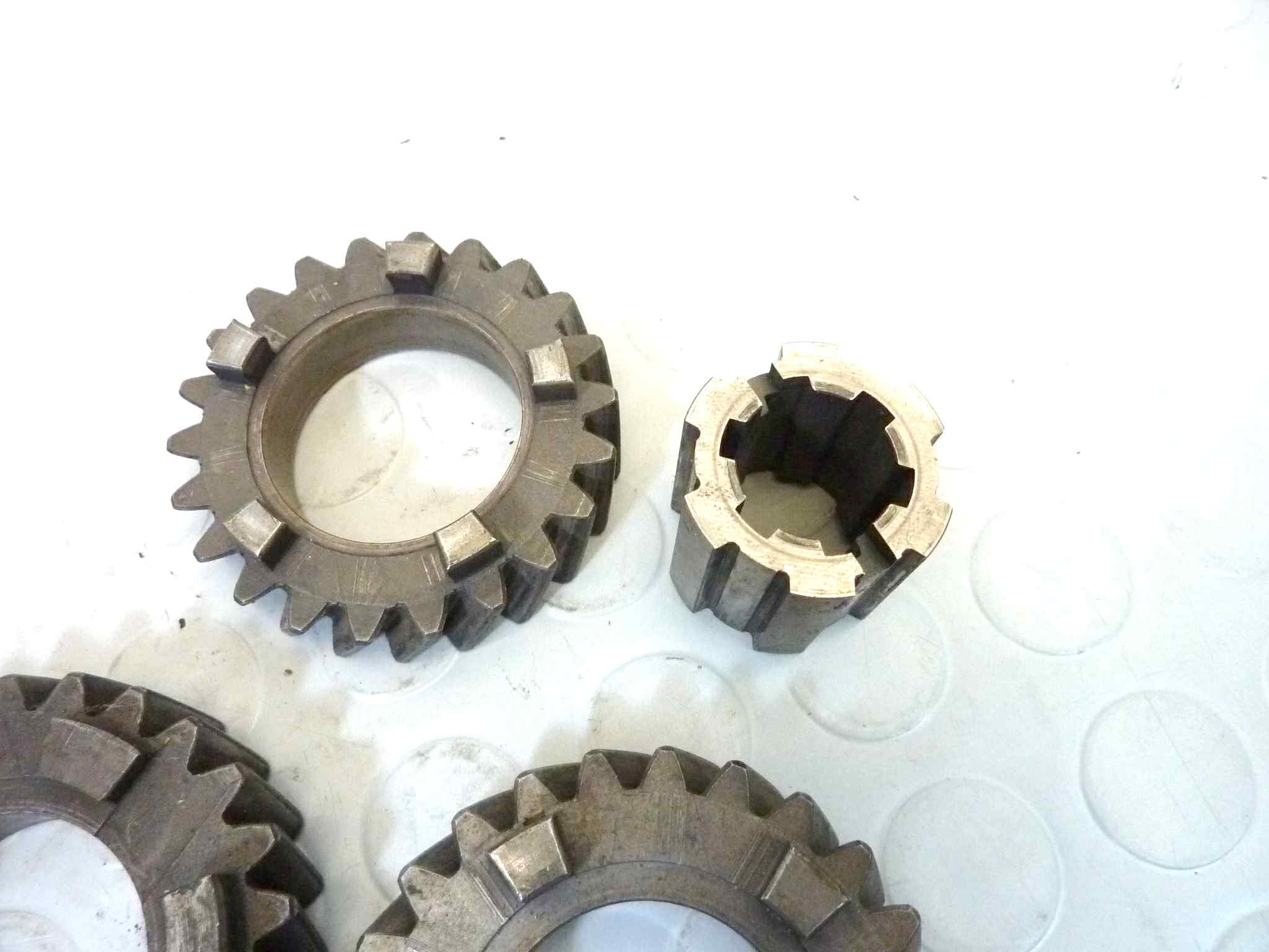 Ingranaggi albero secondario Guzzi California 1000 1100 T5 850 NUOVO fondo di magazzino, LEGGI DESCRIZIONE - immagine 4